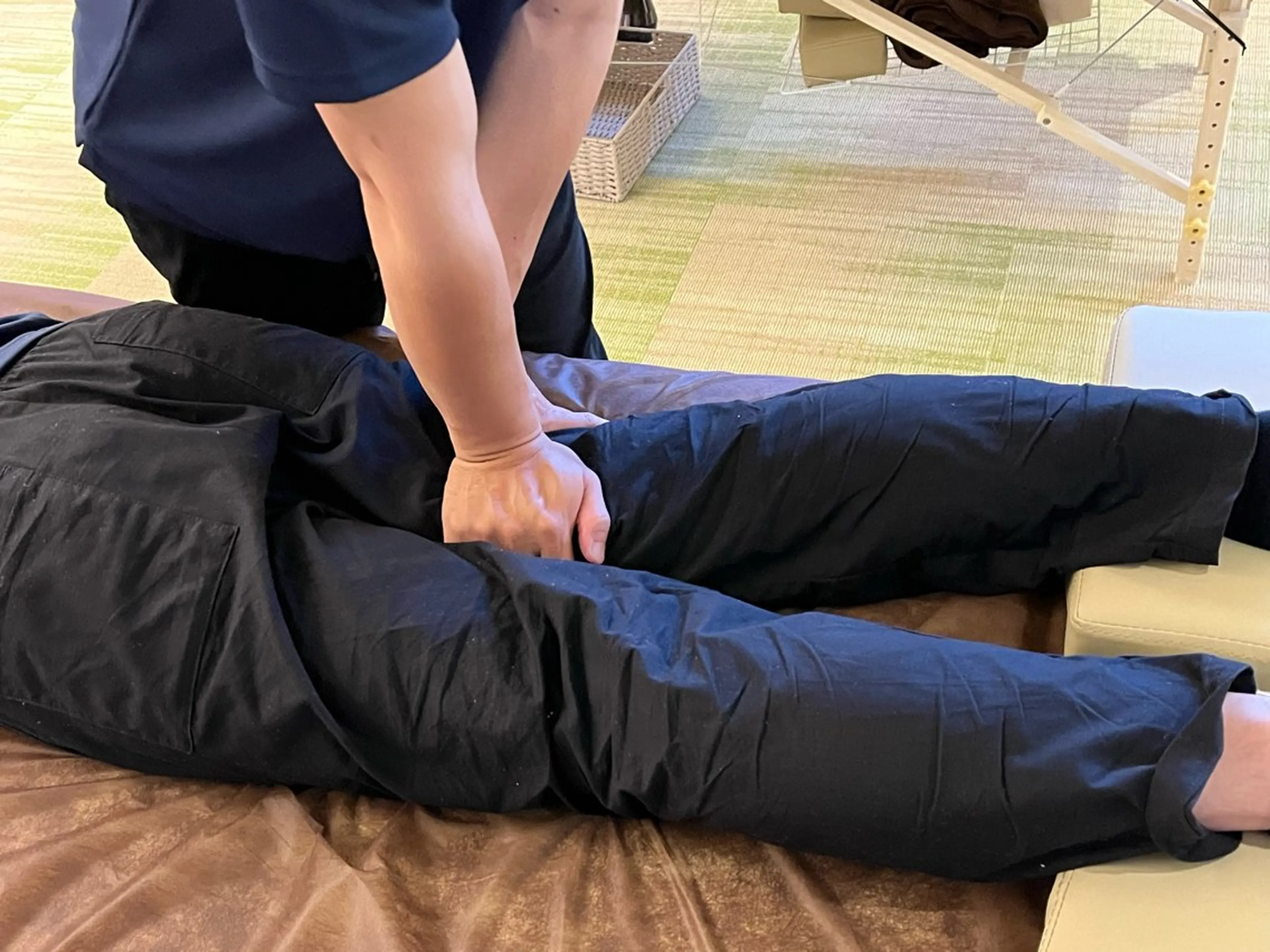 【リラクゼーションマッサージ】手で全身もみほぐし  120分の写真