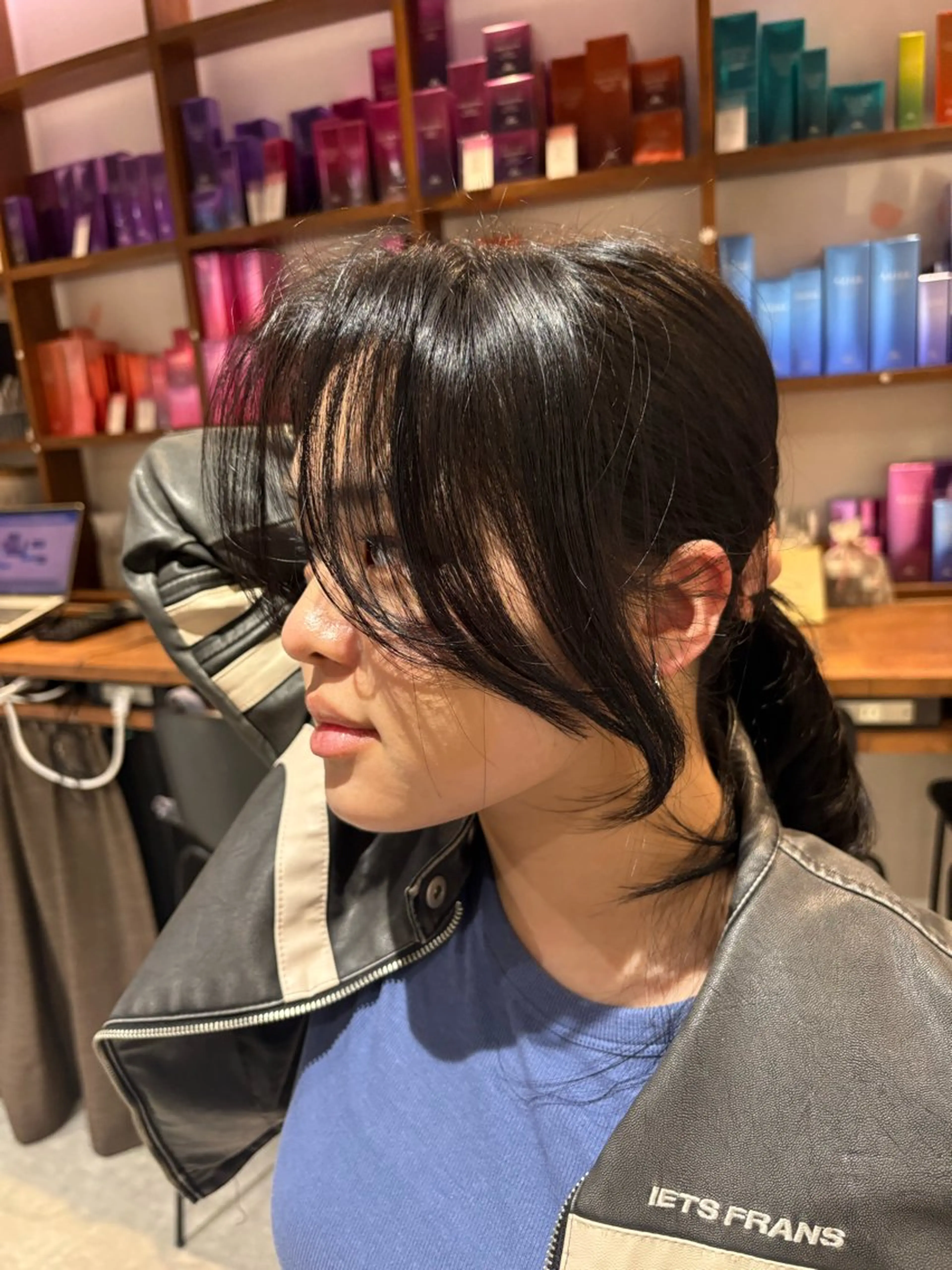 ミディアム カラー 黒髪 ナチュラルブラック レイヤーカット 海外レイヤー/赤み 消しカラー/上原聖奈のヘアスタイル