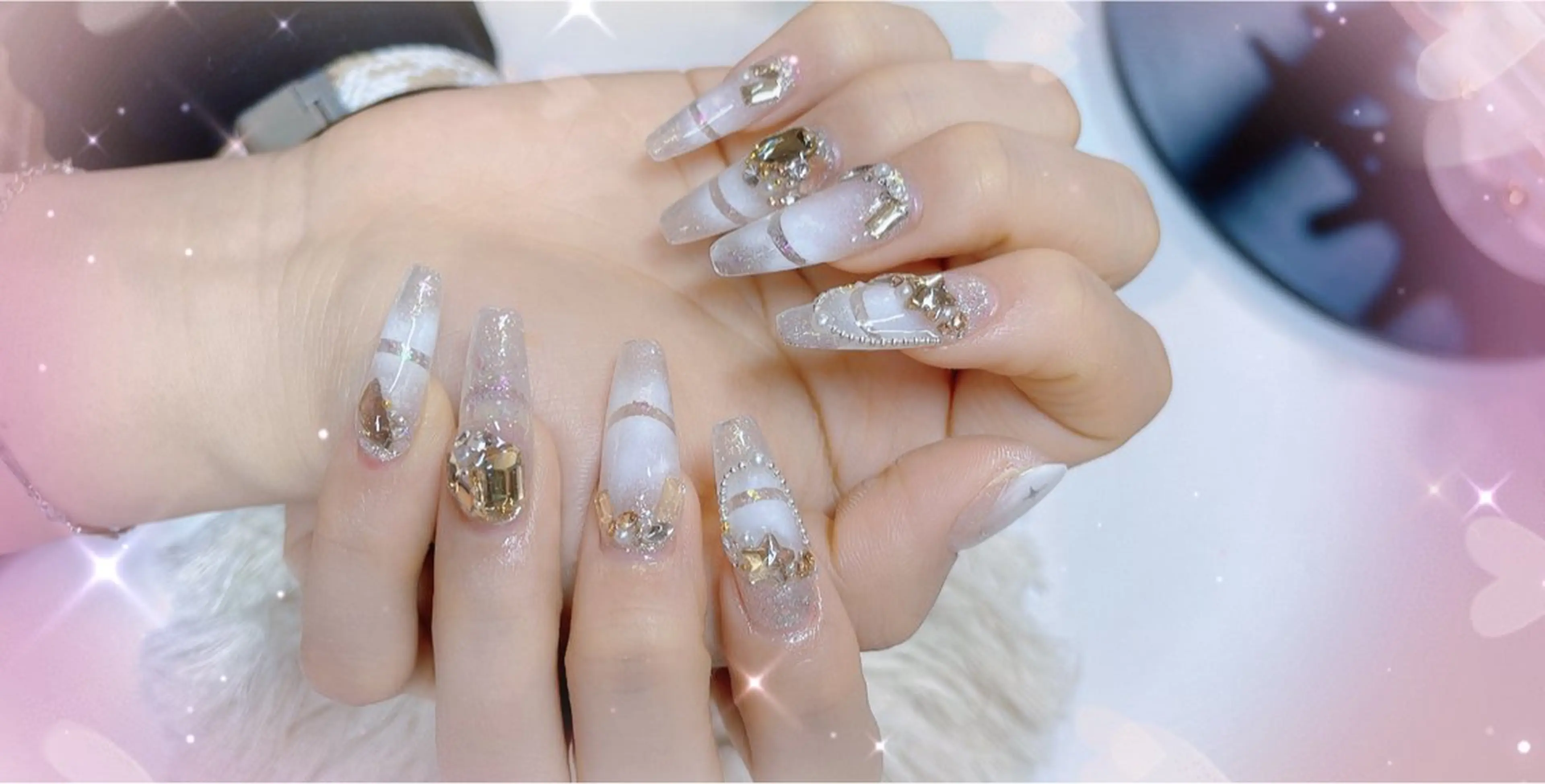 ネイル ハンドネイル 花花 ネイルサロンのネイルデザイン