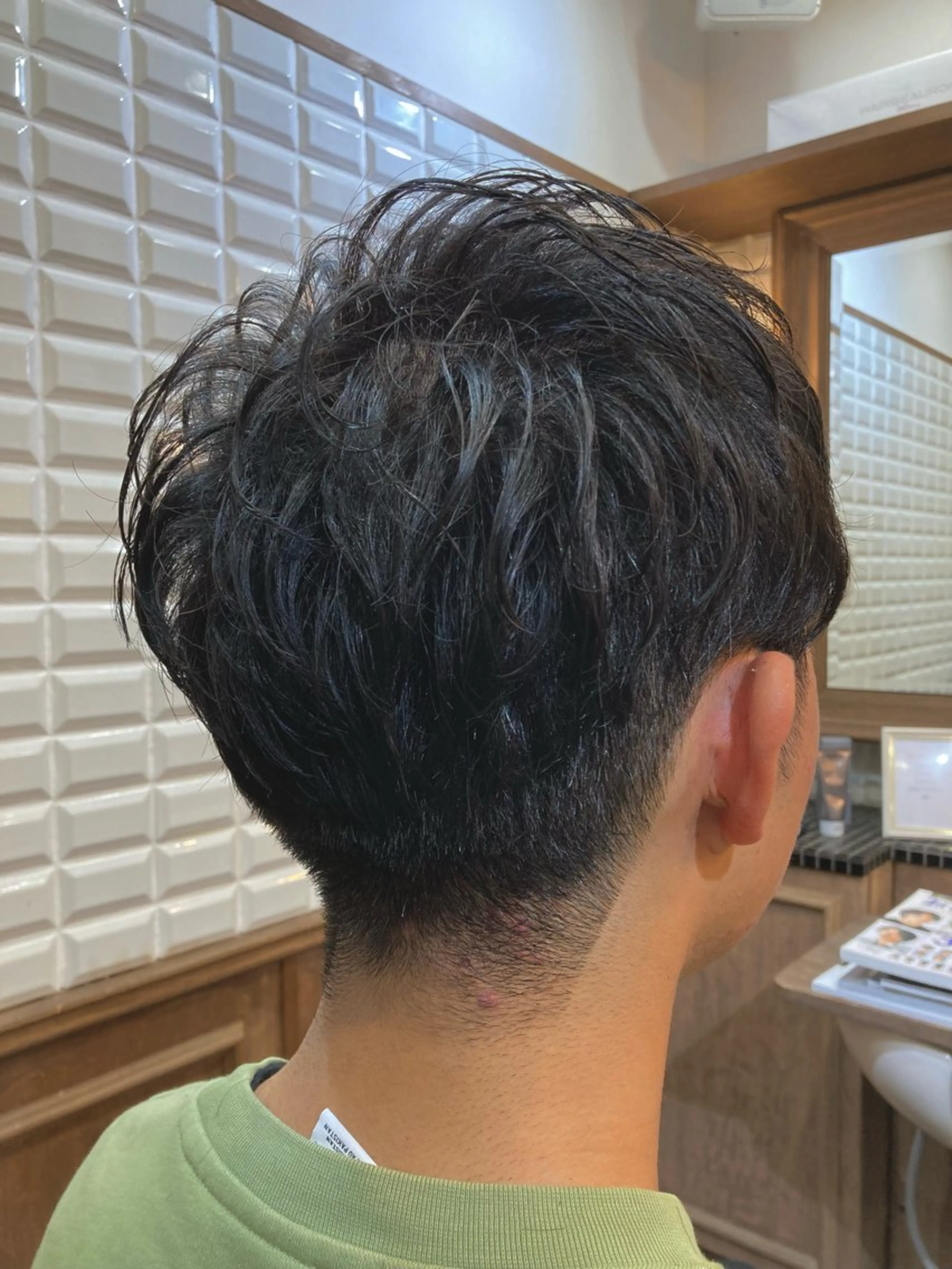 ミディアム メンズ ミディアムパーマ メンズパーマ 刈り上げ ルピナス中田店長 山口大地のヘアスタイル