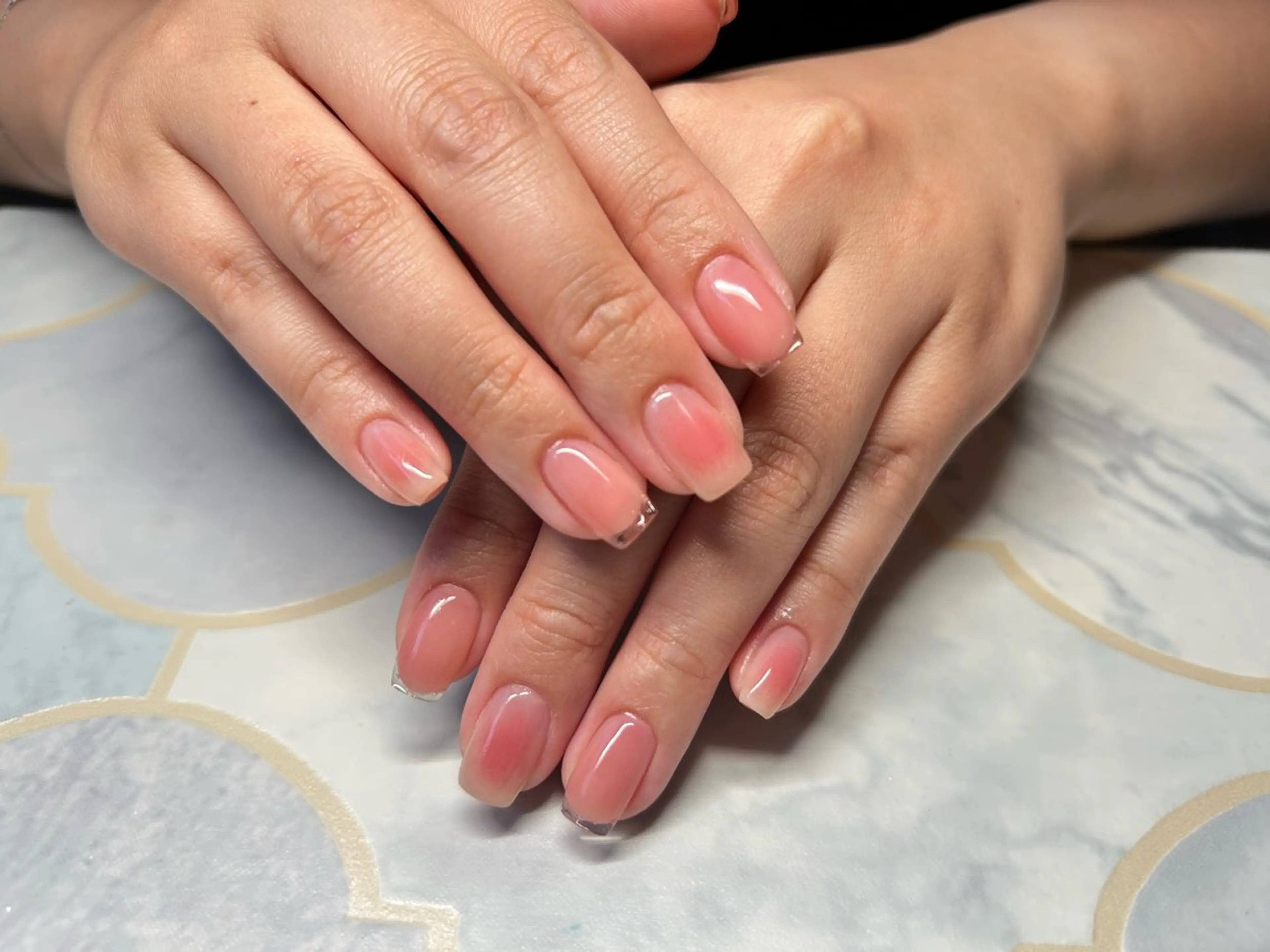 ネイル チークネイル クリアネイル フレンチネイル ハンドネイル Lisa’s Salonのネイルデザイン