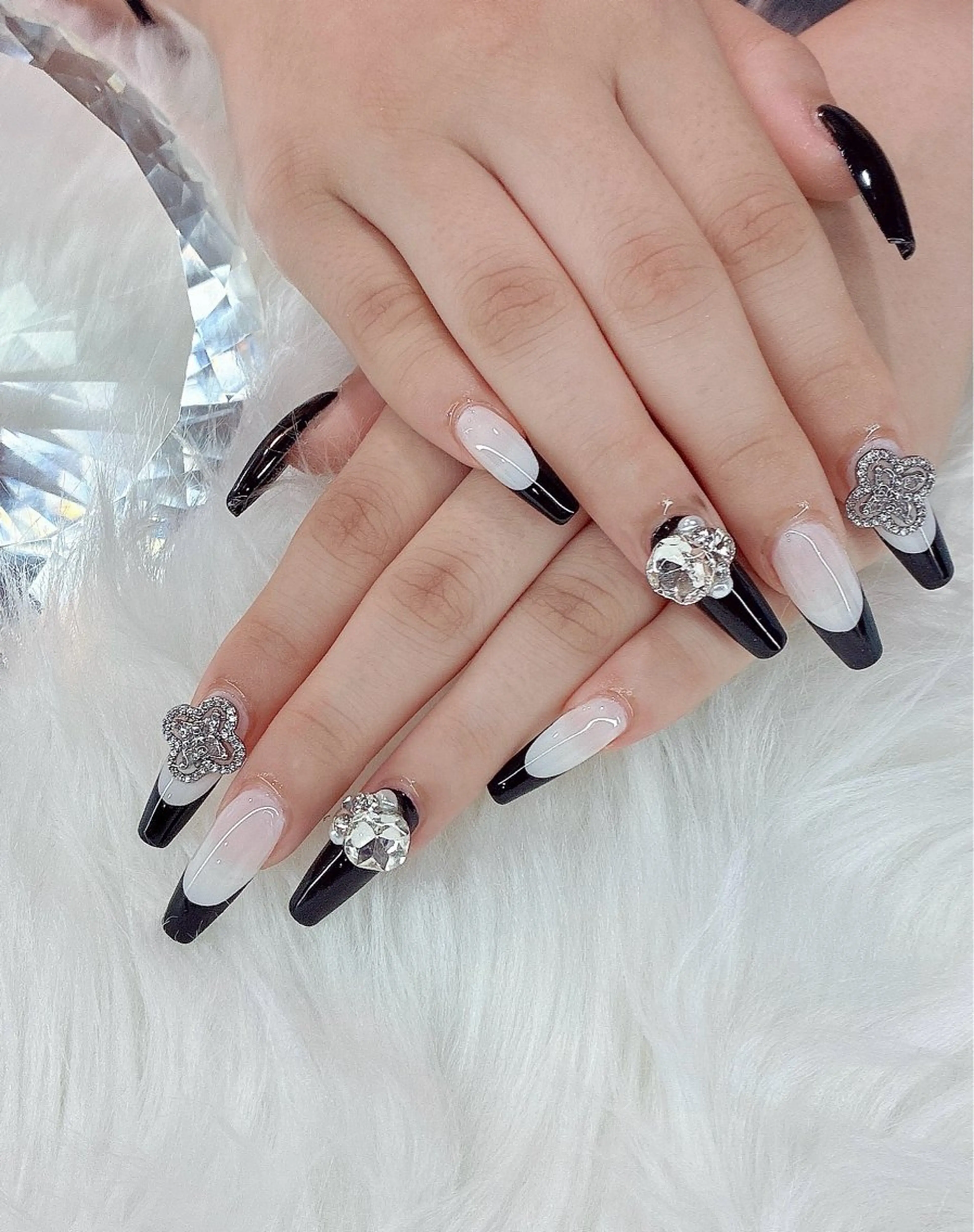 ネイル LoaChaton kaeのネイルデザイン