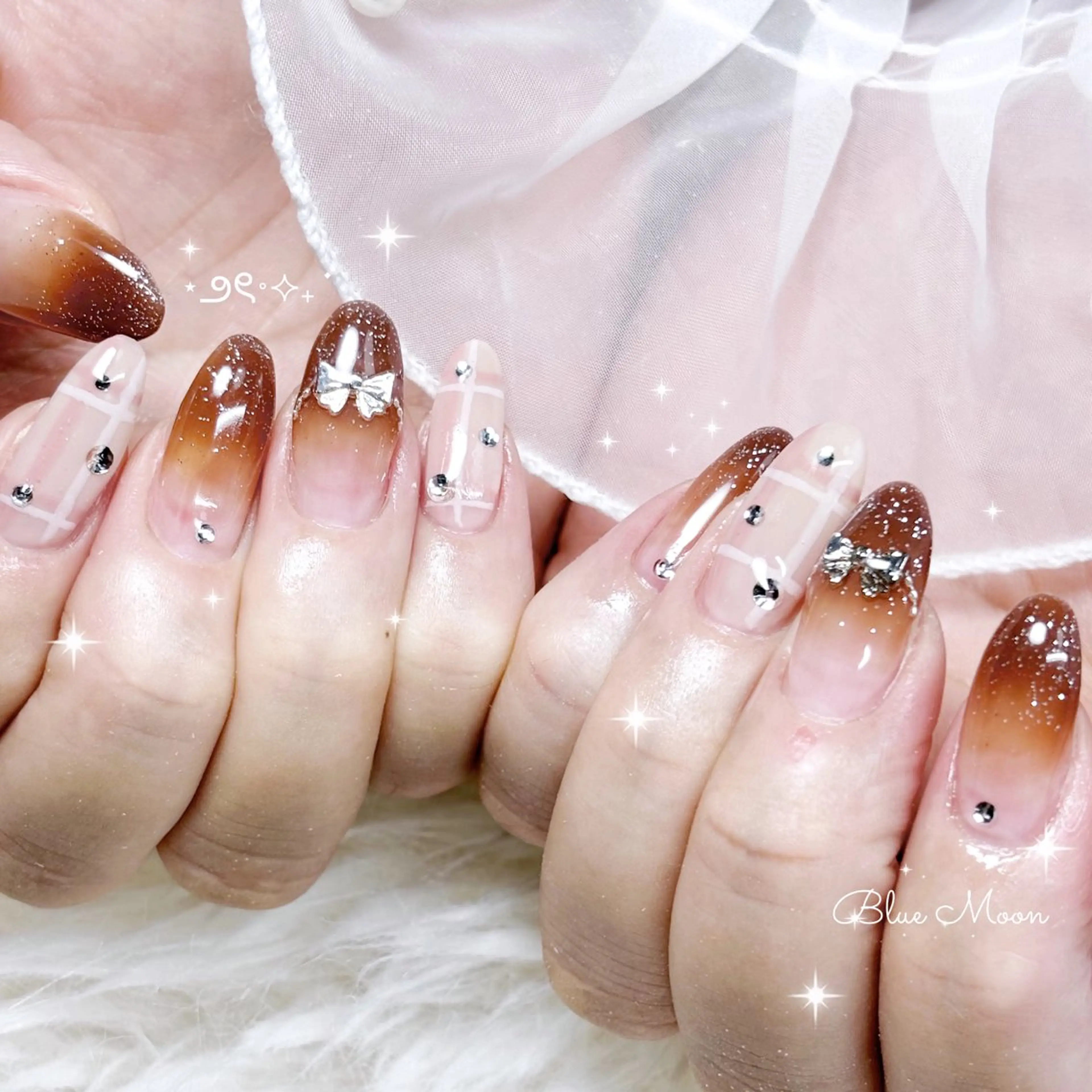 ネイル ハンドネイル フットネイル ハンドケア nail salon Blue Moonのネイルデザイン