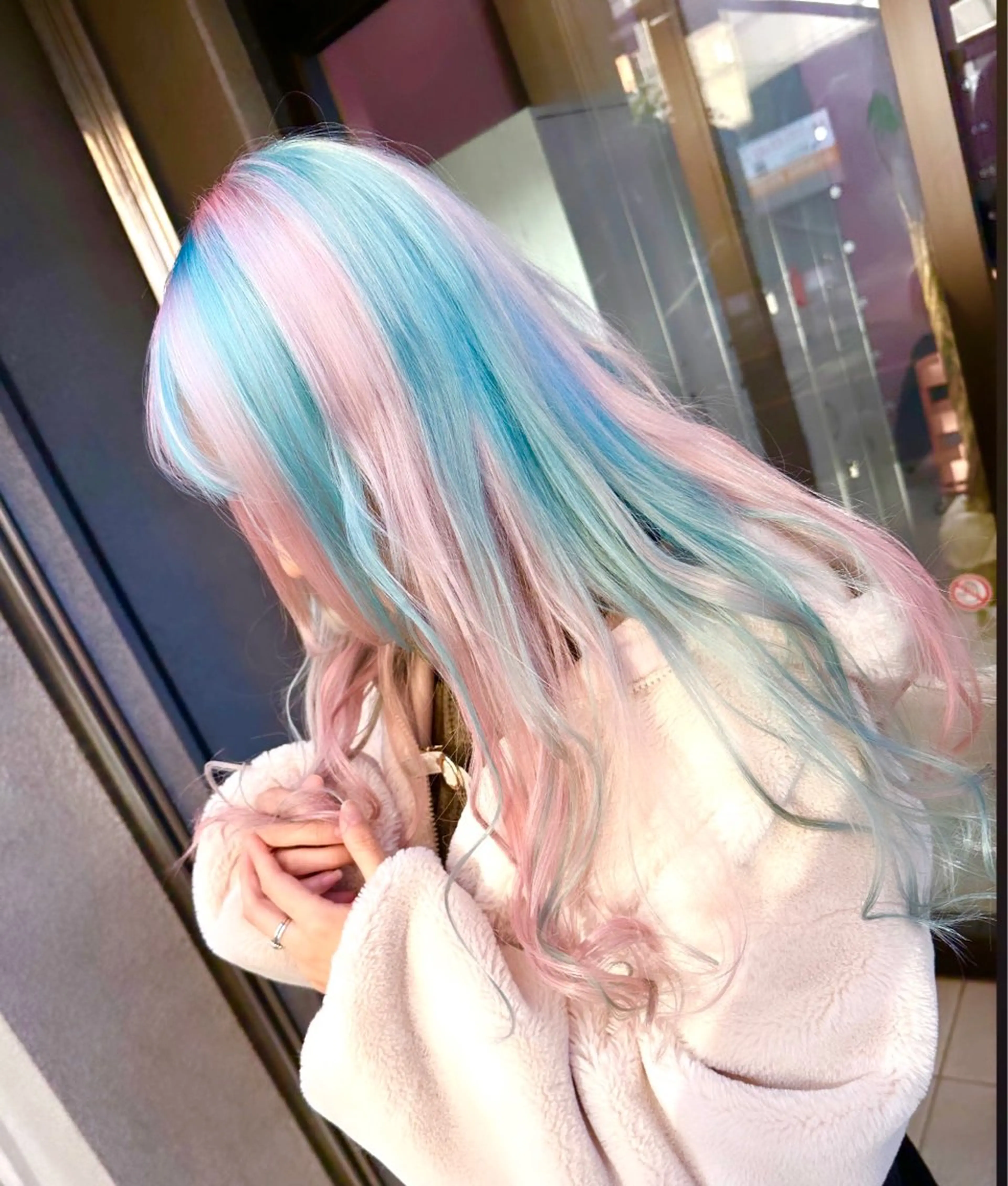 セミロング カラー シールエクステ ブリーチ ブラウンカラー ケアブリーチ デザインカラー ✨色落ちまで可愛い✨ MANATO🎨🌈のヘアスタイル