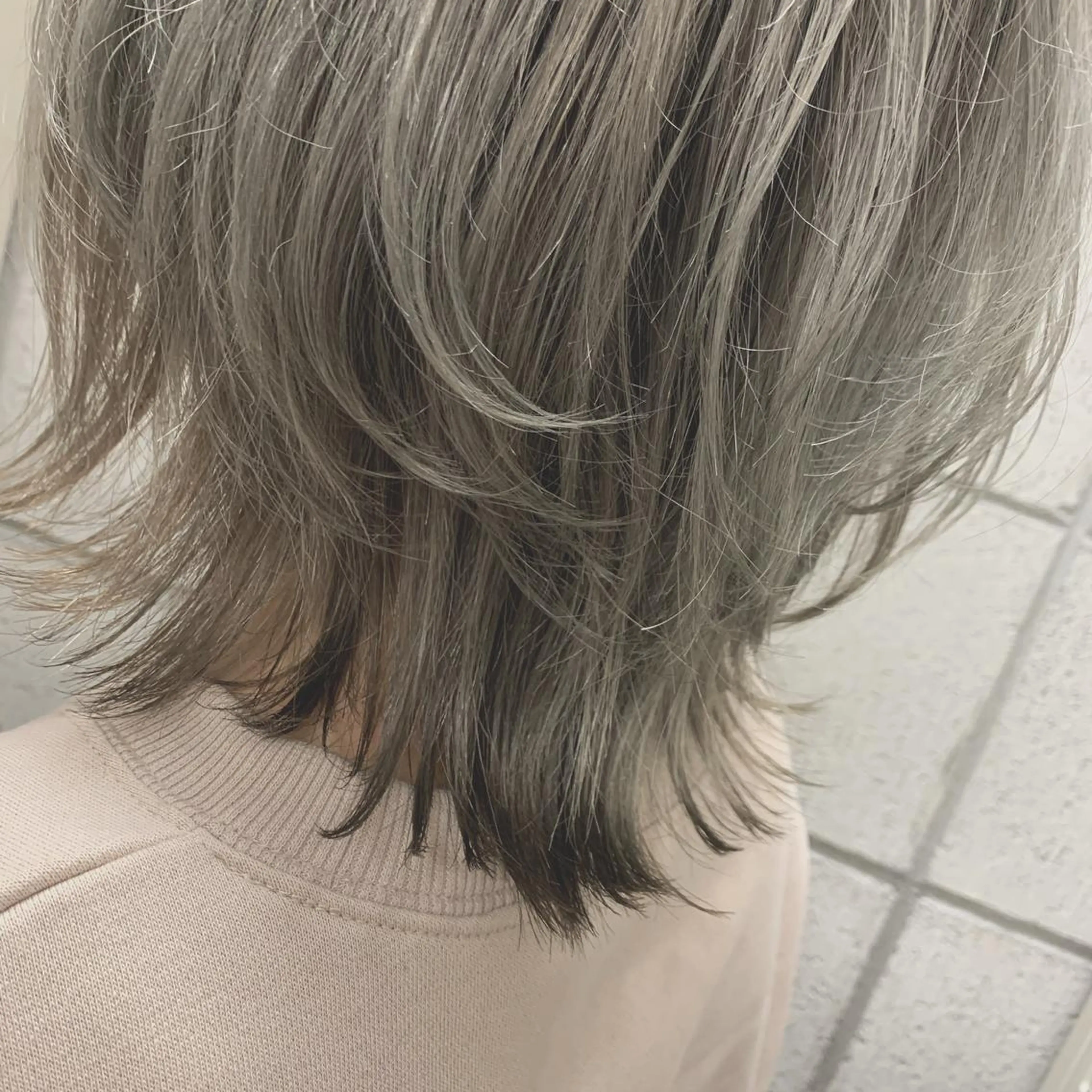 ミディアム カラー グレージュ シアーグレージュ Lolonois梅田 /Okazaki:)のヘアスタイル