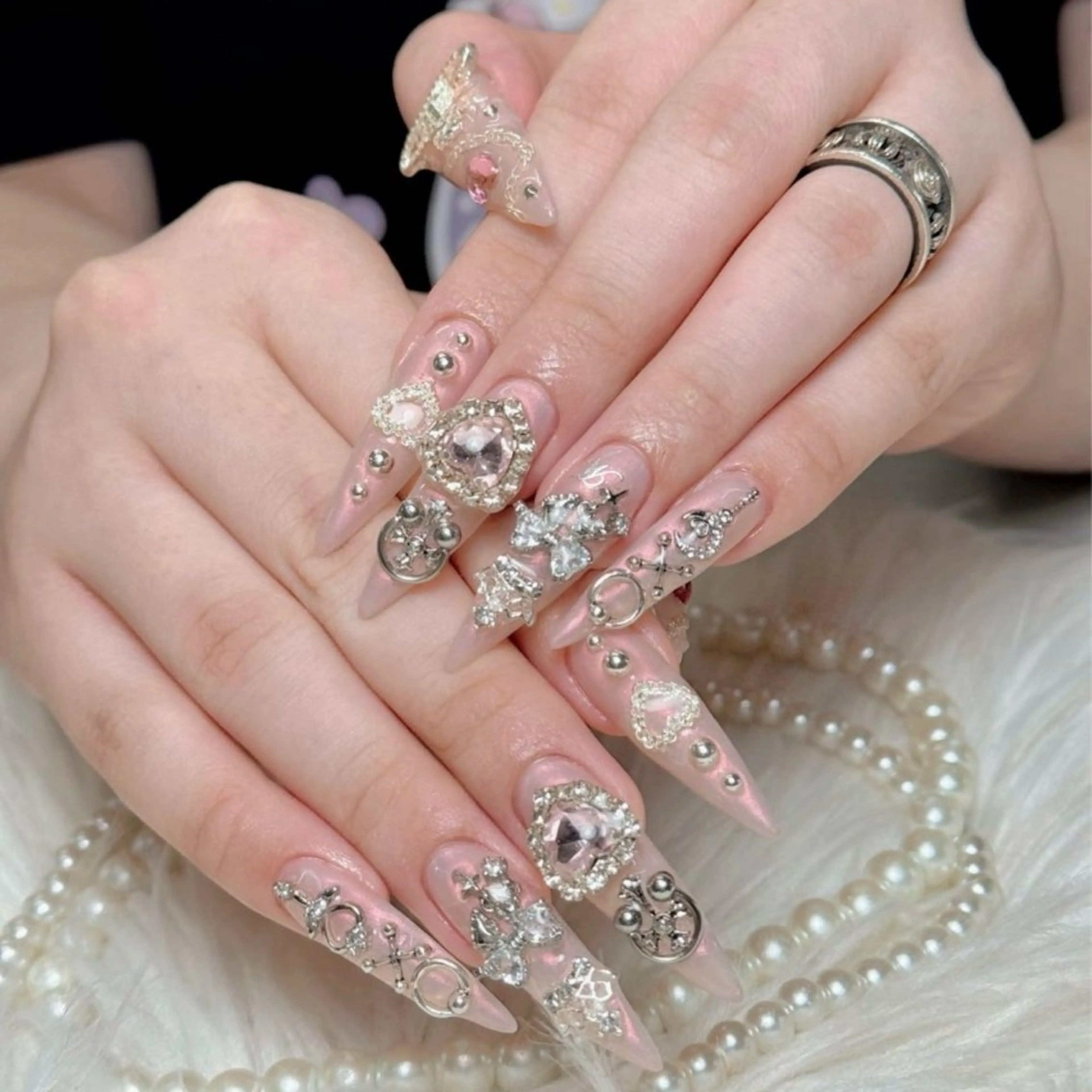 メンズ ネイル アートネイル フレンチネイル ジェルネイル キラキラネイル パラジェル Bloom スカルプ専門店のネイルデザイン