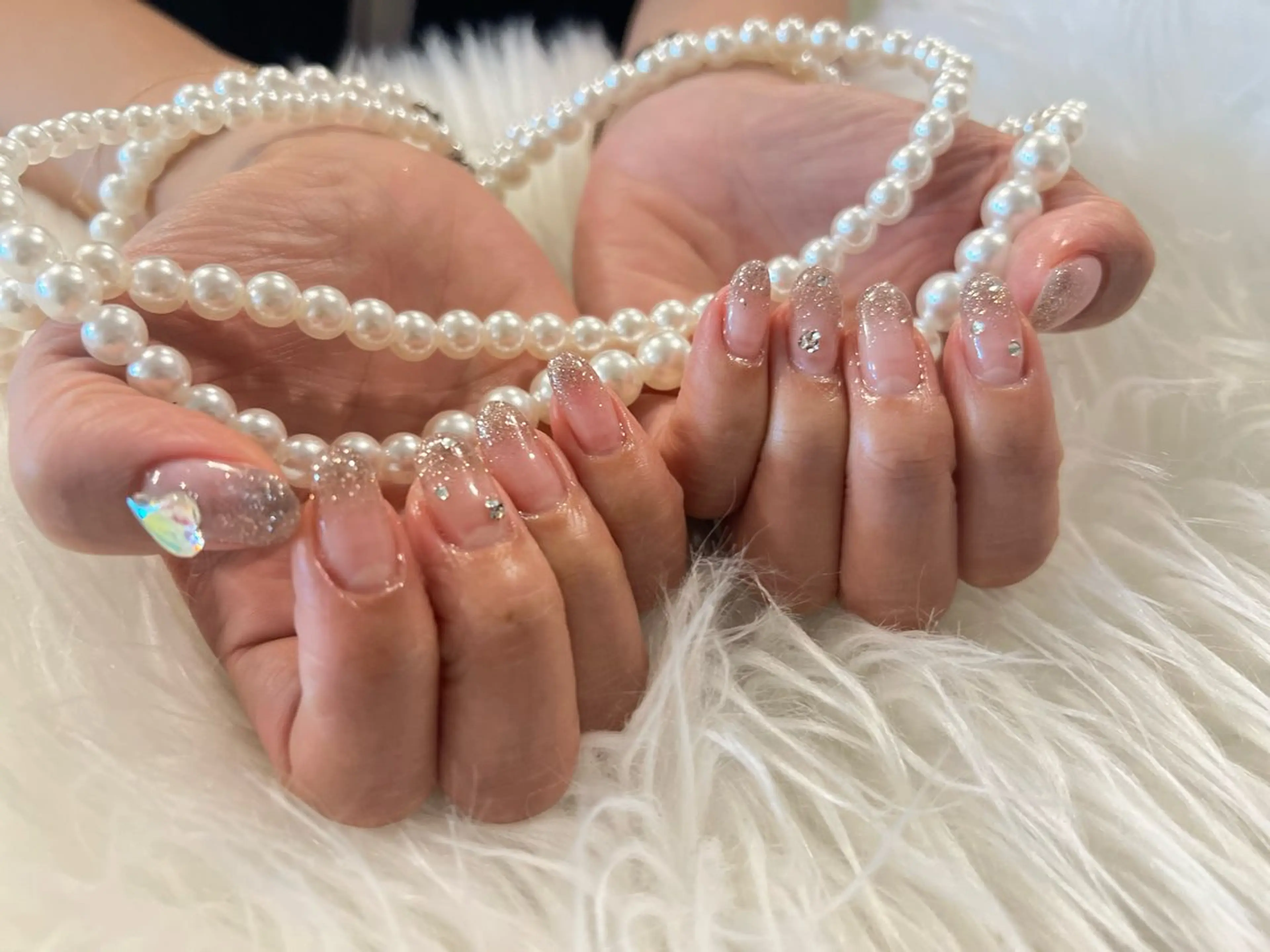 ネイル ラメ(グリッター) ラメグラデーション 88-nail. MAKIのネイルデザイン