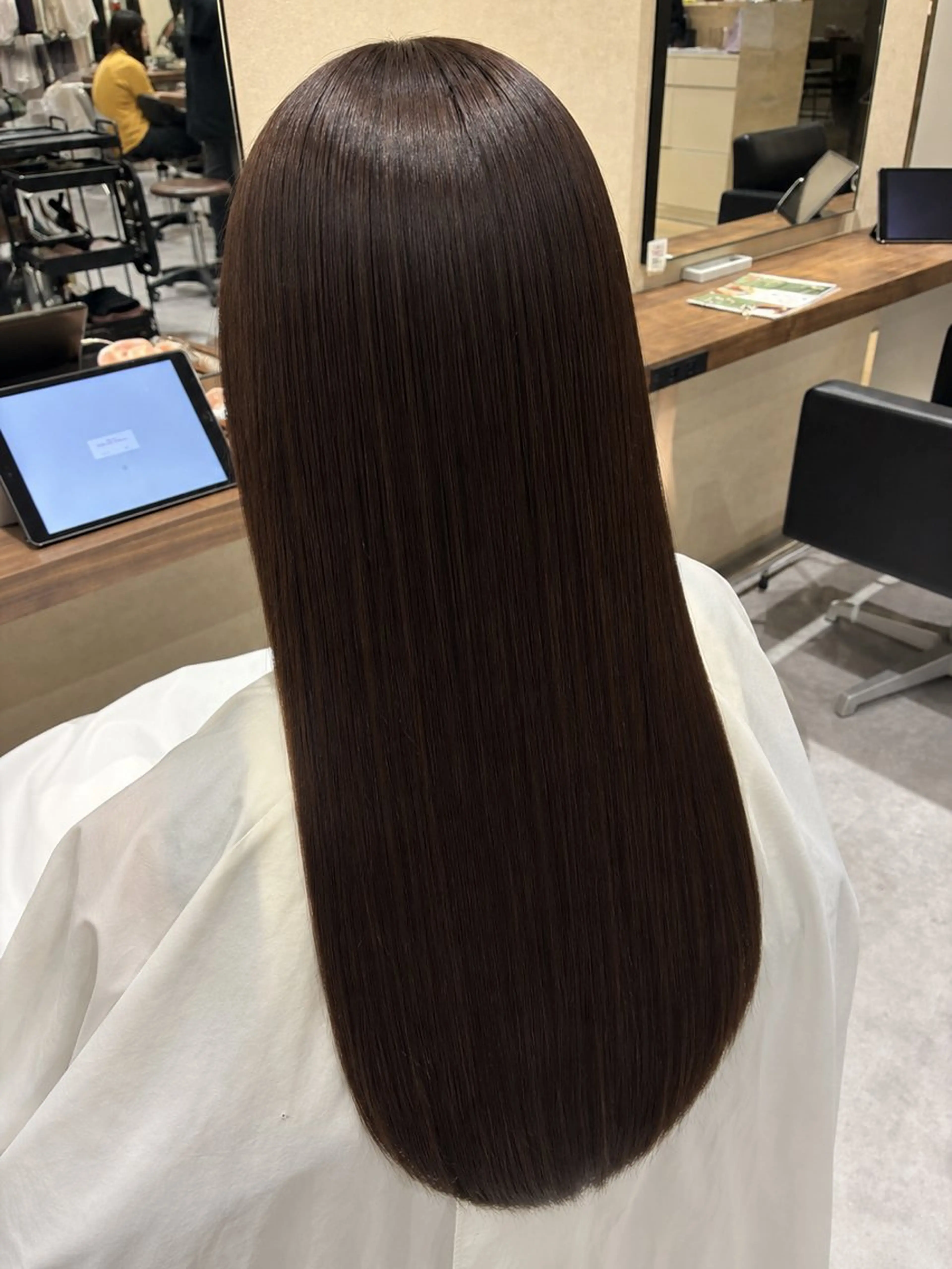 ロング カラー ブラウンカラー チョコレートブラウン トリートメント タケノウチ アユムのヘアスタイル