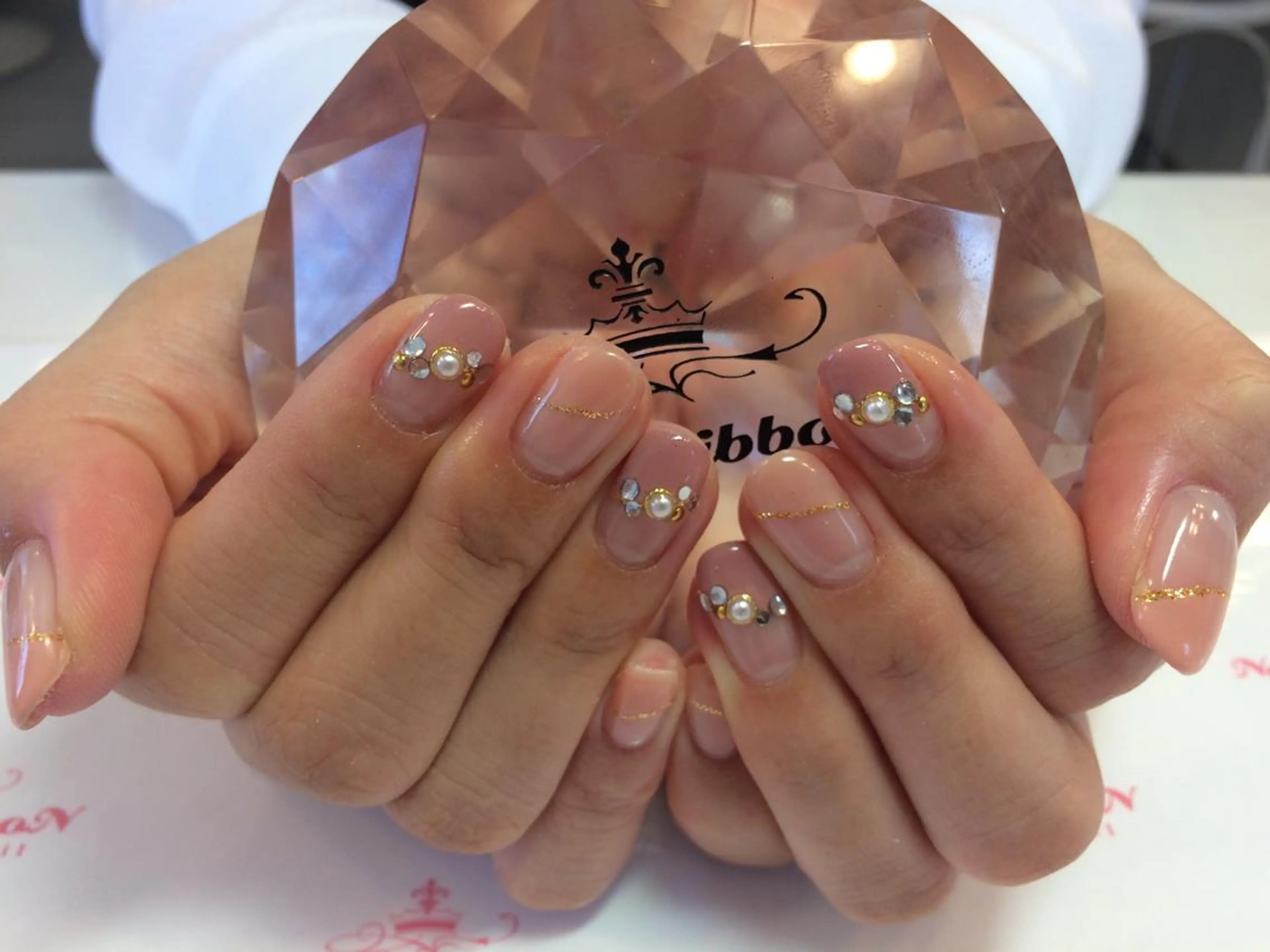 ネイル ネイルリボン 受付スタッフのネイルデザイン