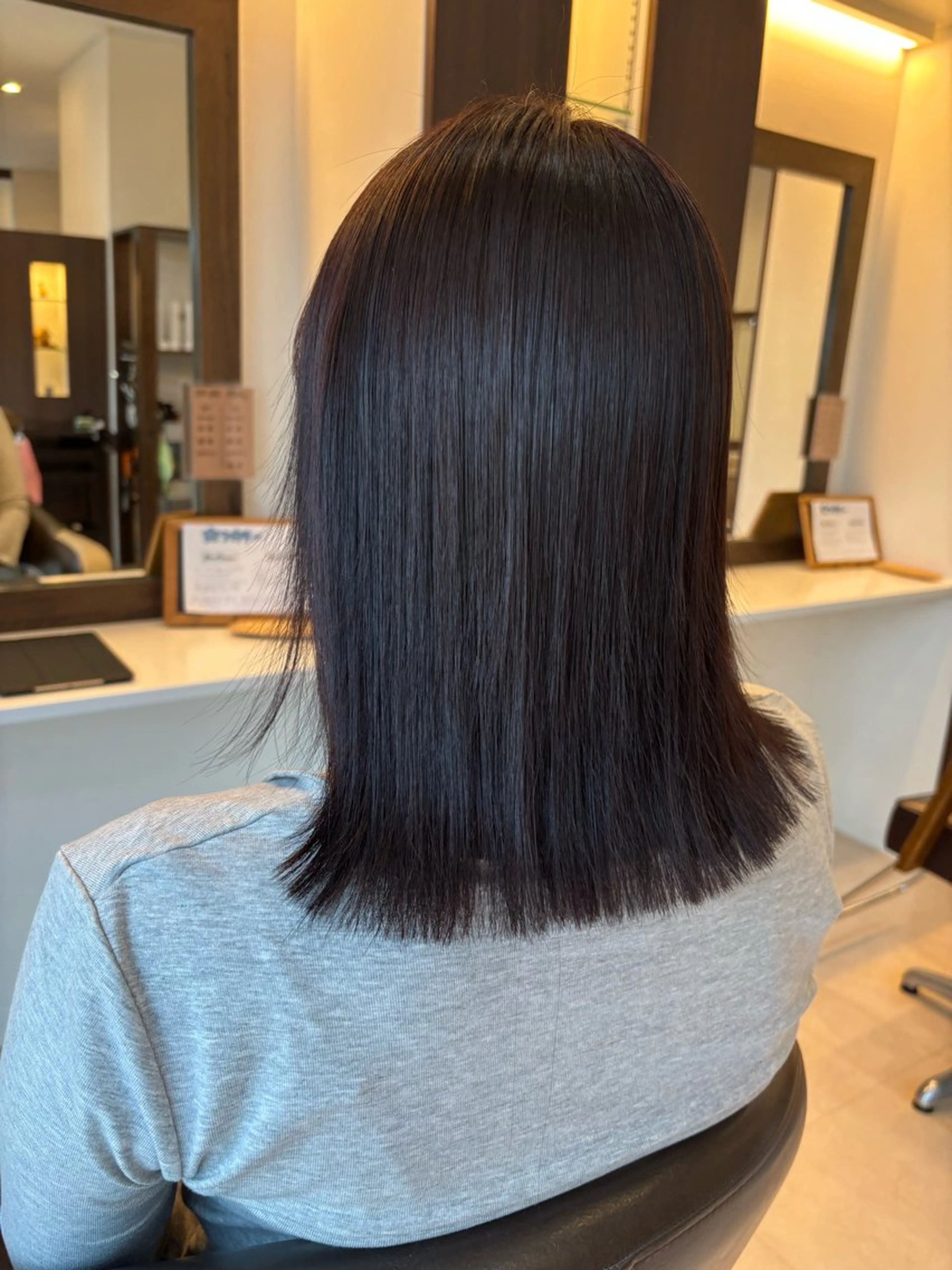 カラー カシス ラベンダーカラー ヘアカラー 山本 詩織のヘアスタイル