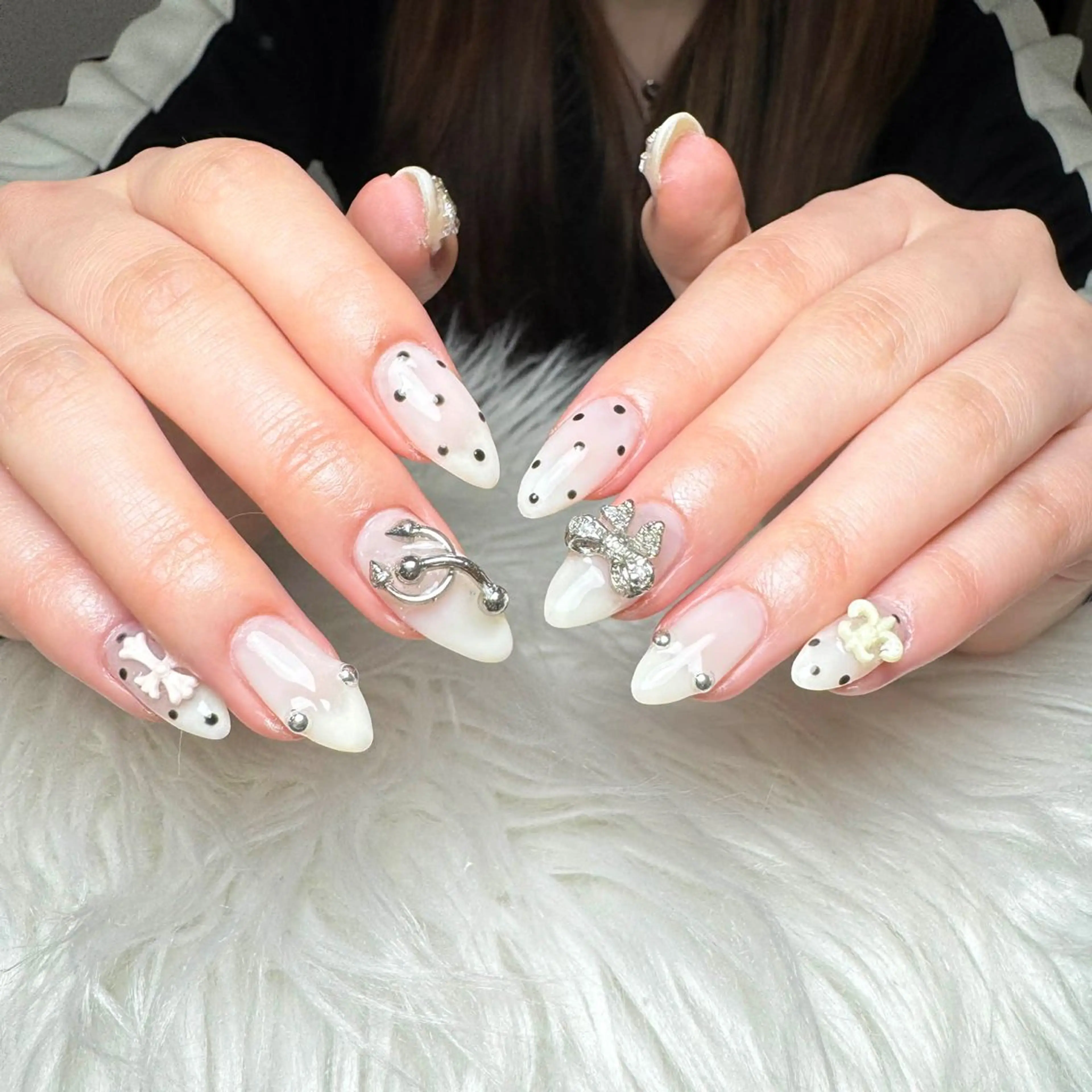 ネイル ハンドネイル T.Lee Nail Lilyのネイルデザイン