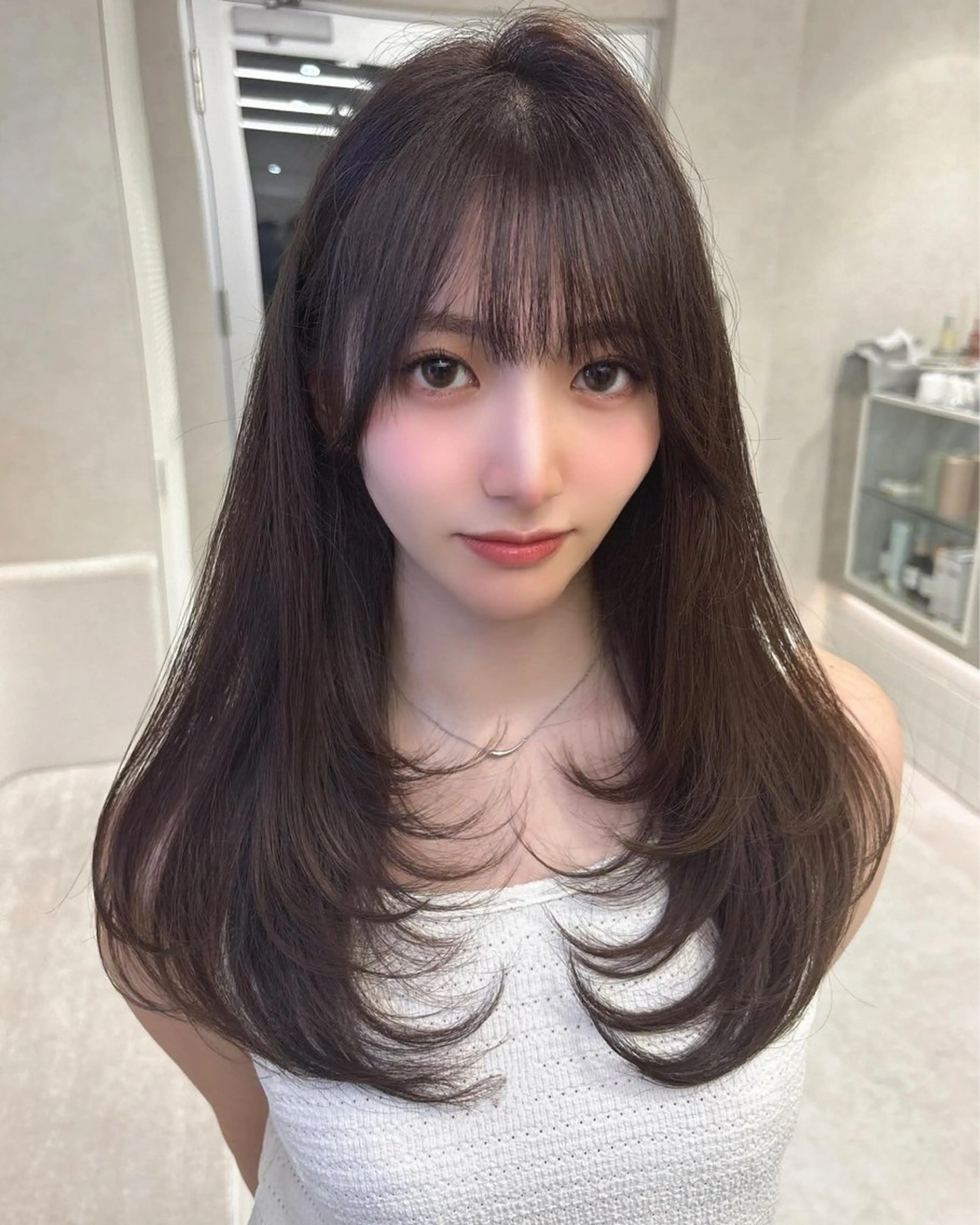 ロング カラー ヘアカラー トリートメント Lond Le'a /ハイトーンカラーのヘアスタイル