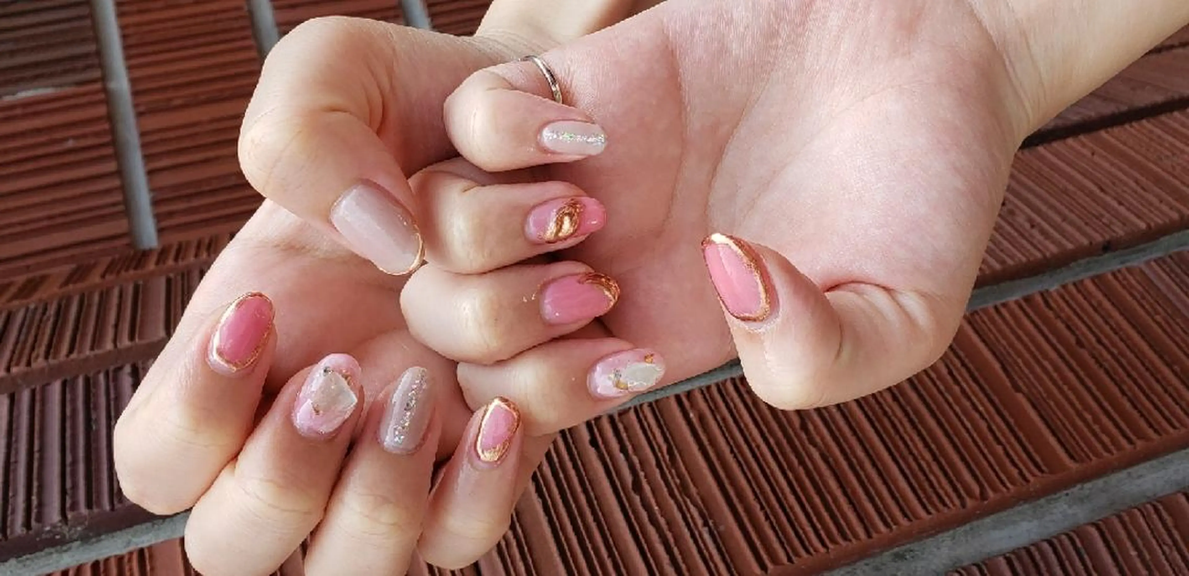 ネイル ミラーネイル ニュアンスネイル ハンドネイル 櫛の屋浜口店所属・櫛の屋浜口店 sumireのネイルデザイン