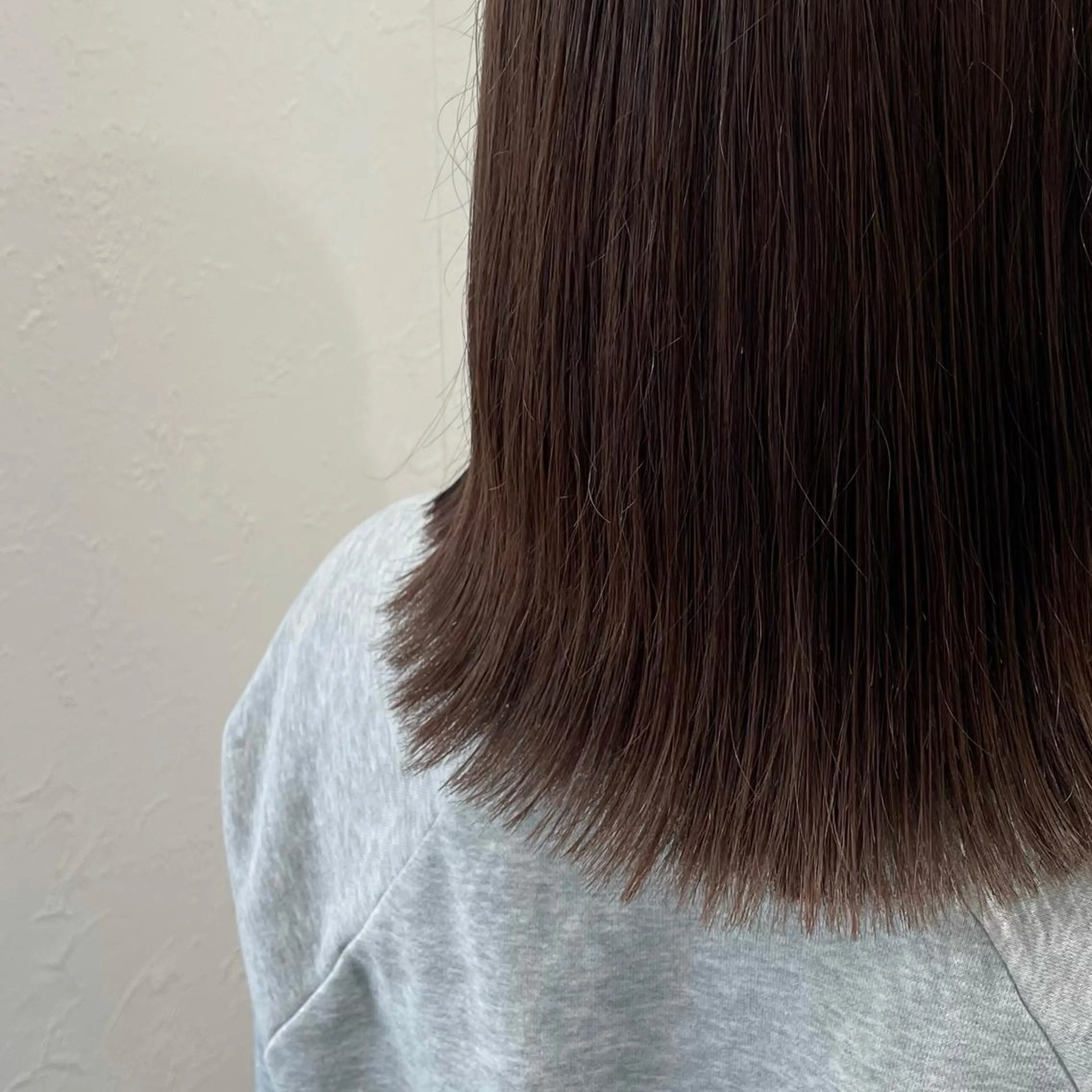 セミロング カラー shiho .のヘアスタイル