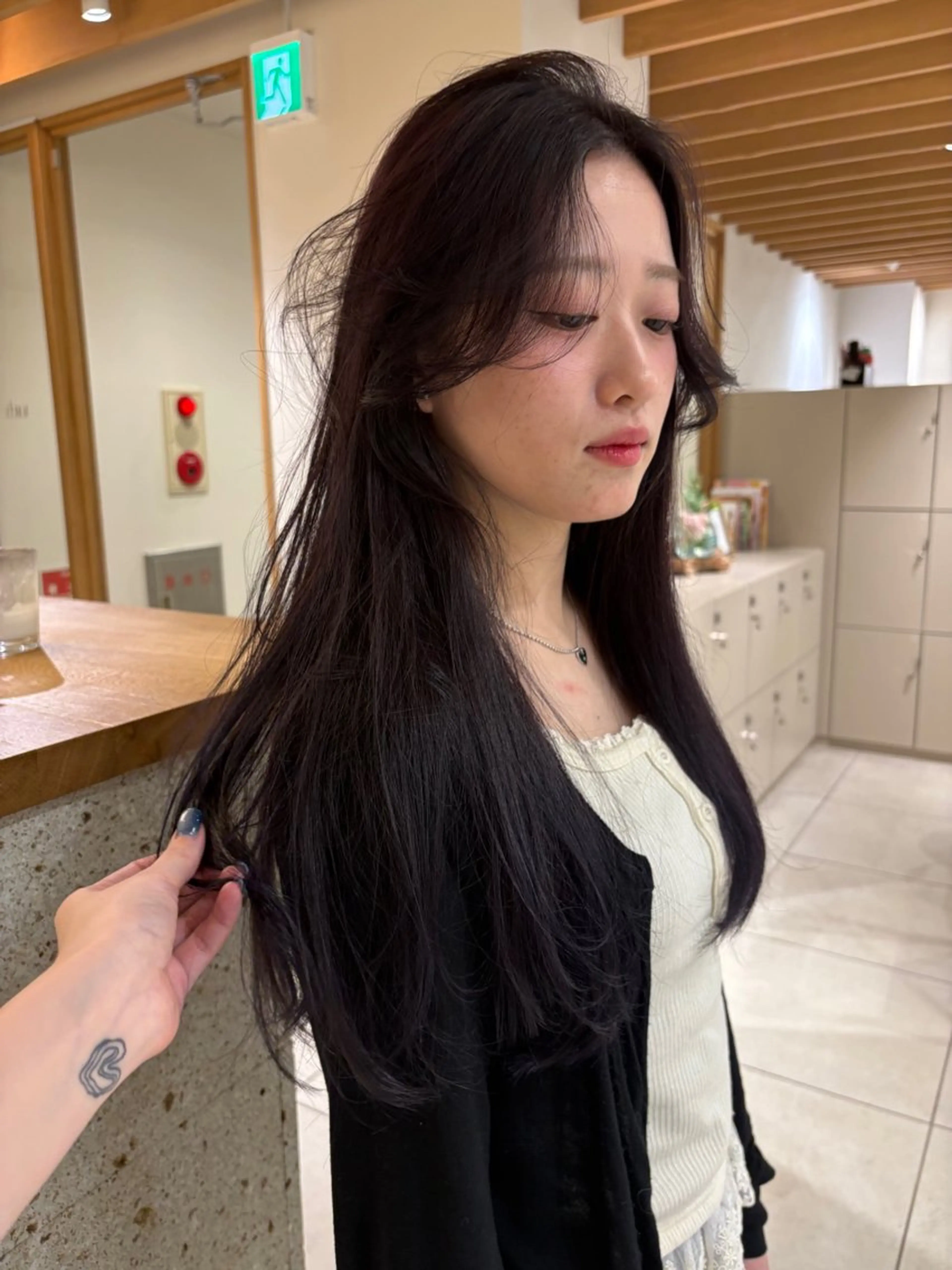 ロング ヘアカラー ナイトウ コトのヘアスタイル