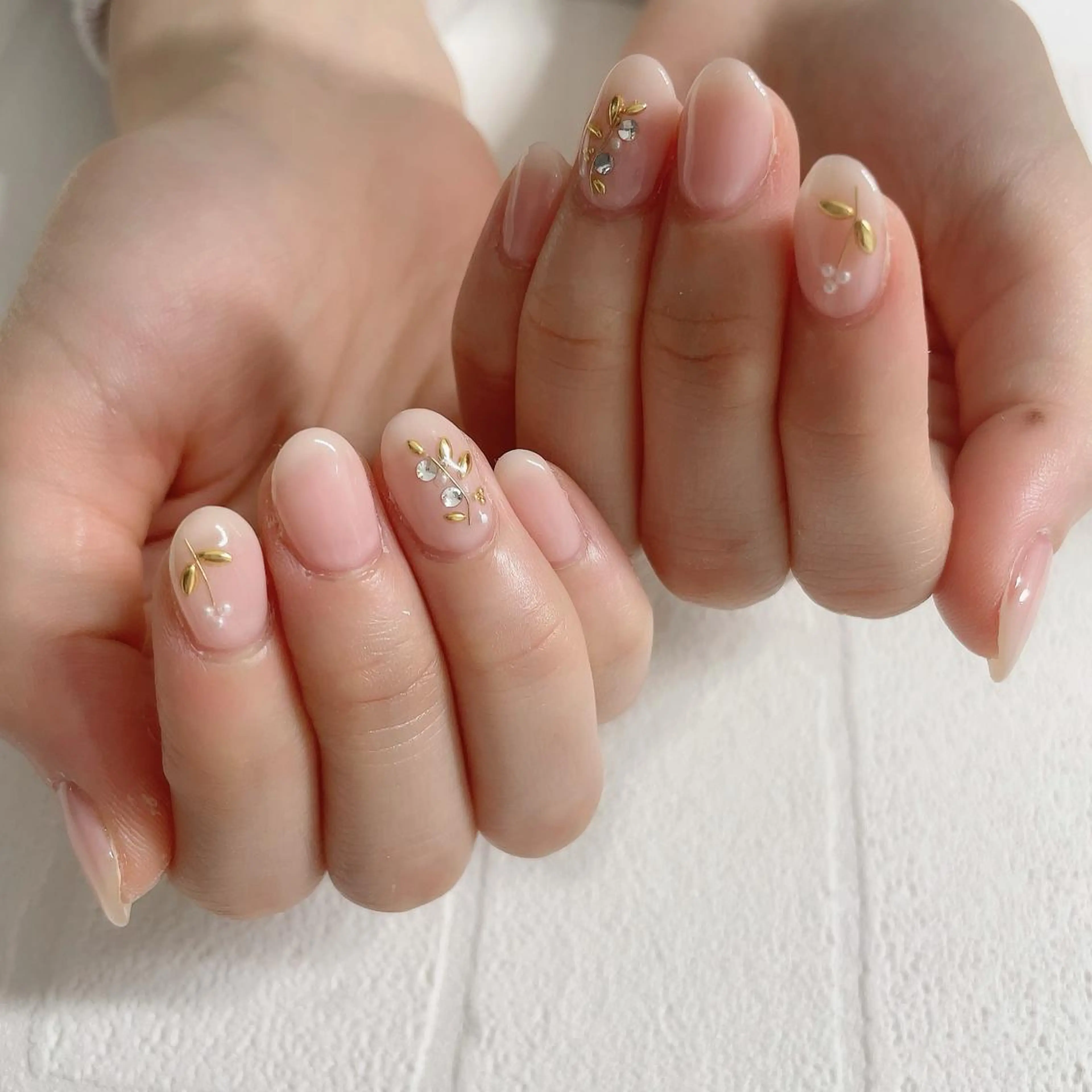 セミロング misa🌼 綱島のネイルデザイン
