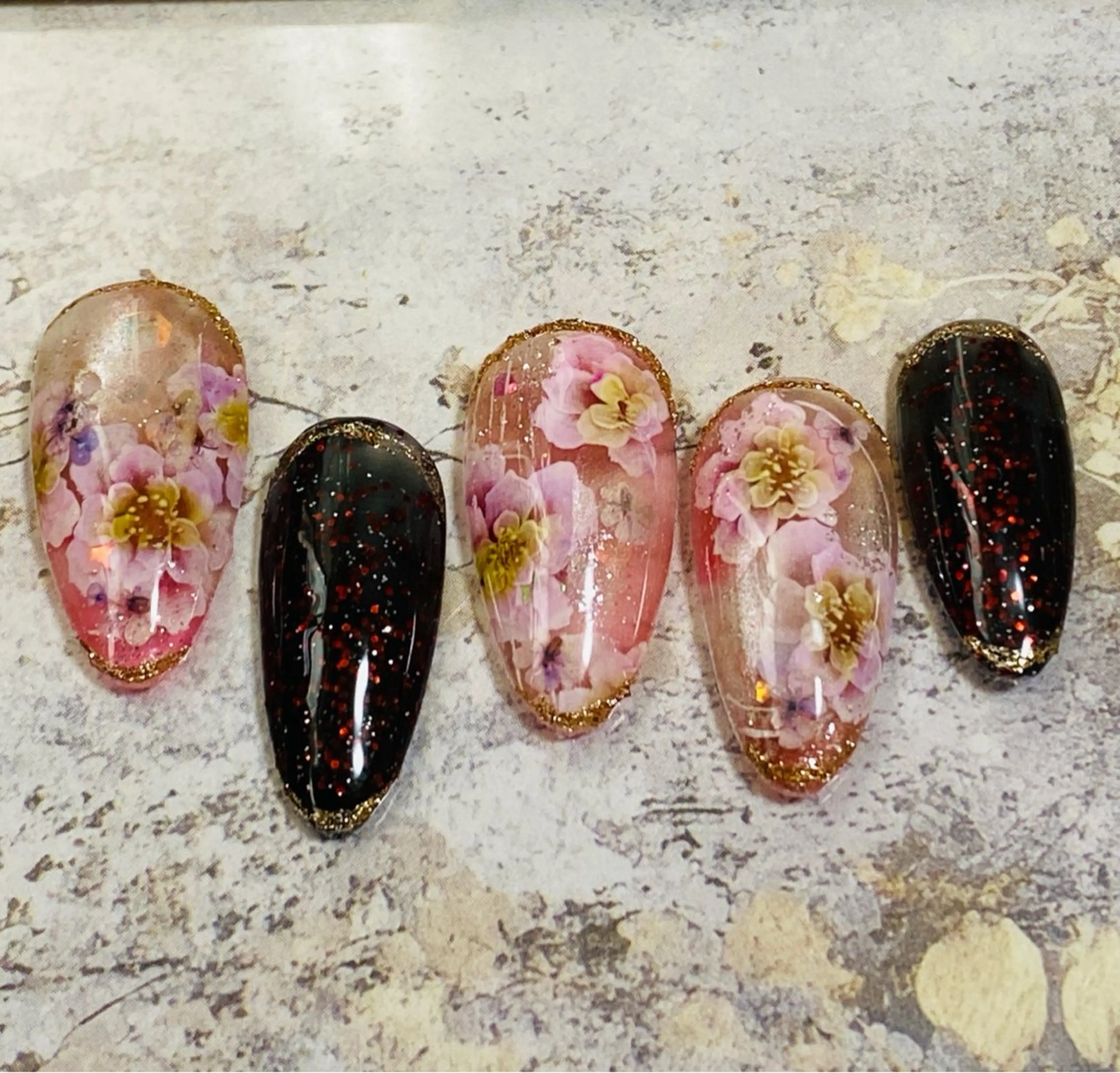 ネイル フラワーネイル ハンドネイル ハンドケア 自宅ネイルサロン ♦️nuance♦️のネイルデザイン