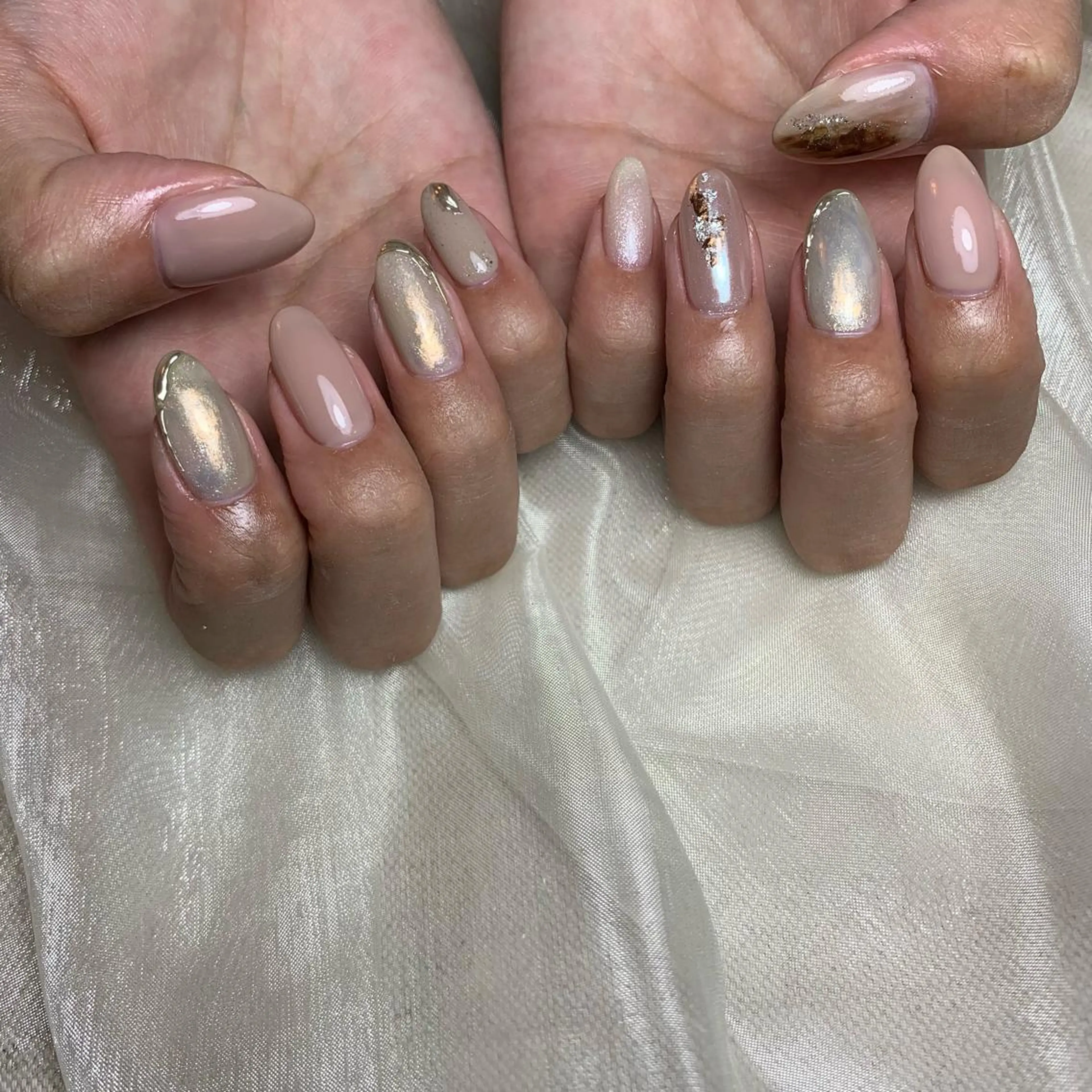 ネイル ハンドネイル 里見 麗のネイルデザイン