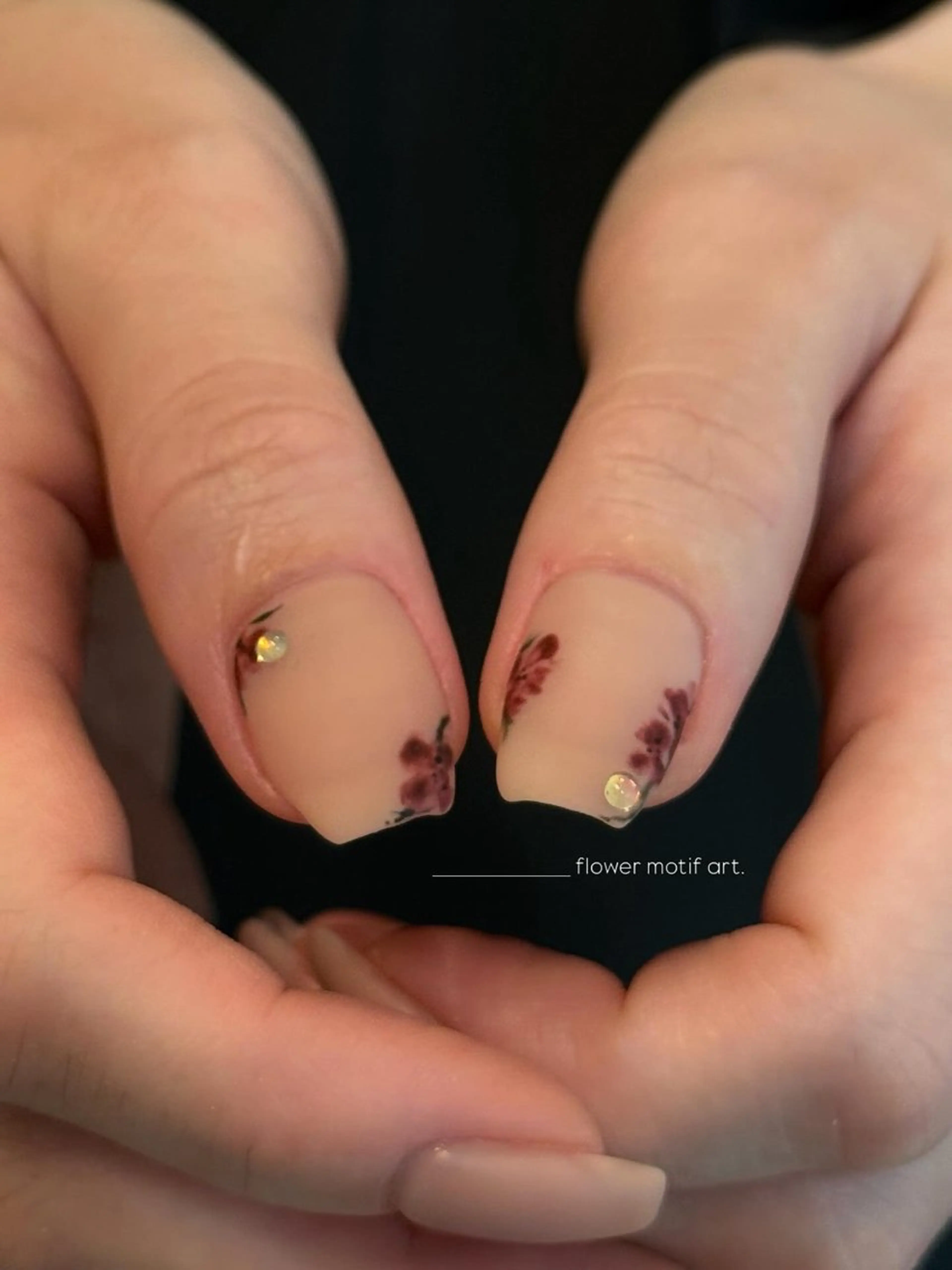 ネイル ハンドネイル gui minamiのネイルデザイン