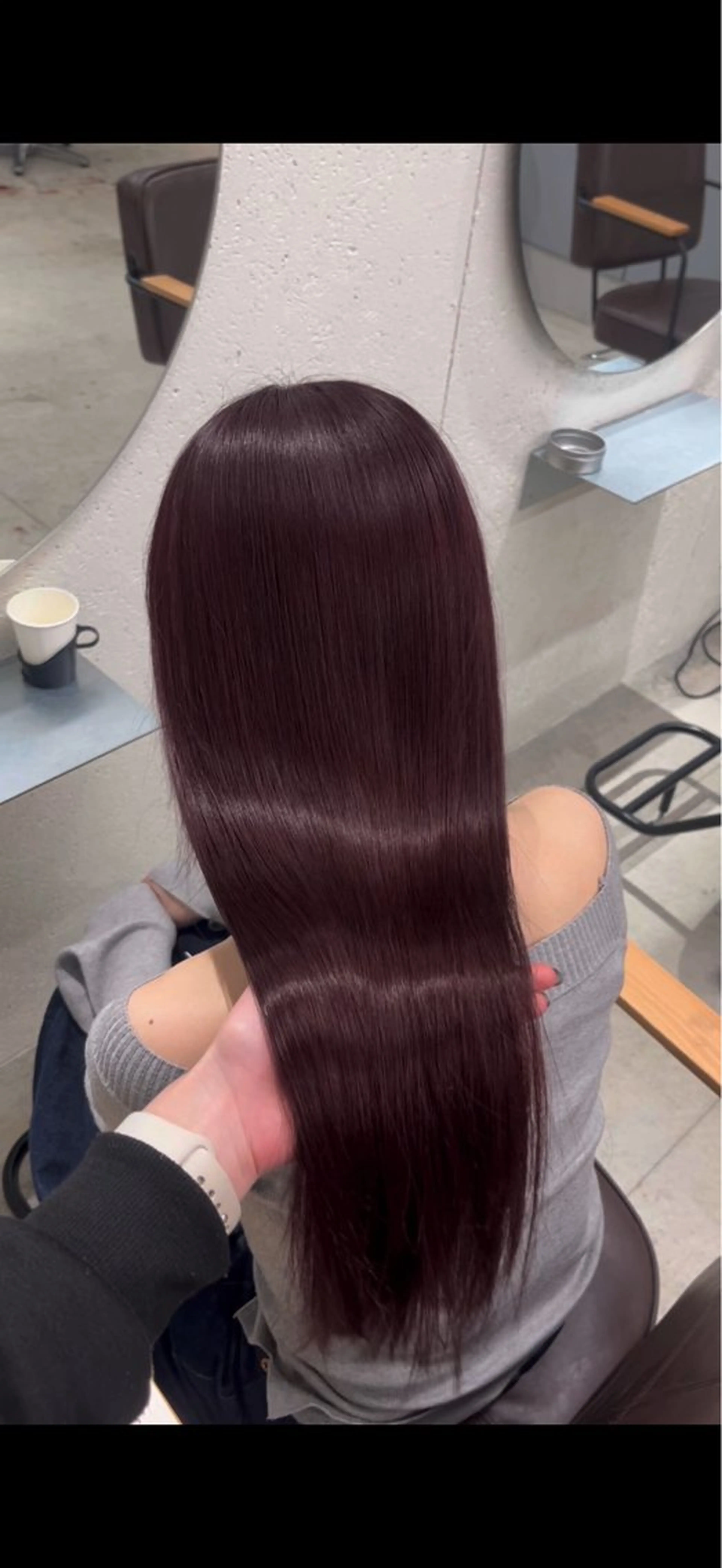 カラー ボルドーカラー 北川 茉奈のヘアスタイル