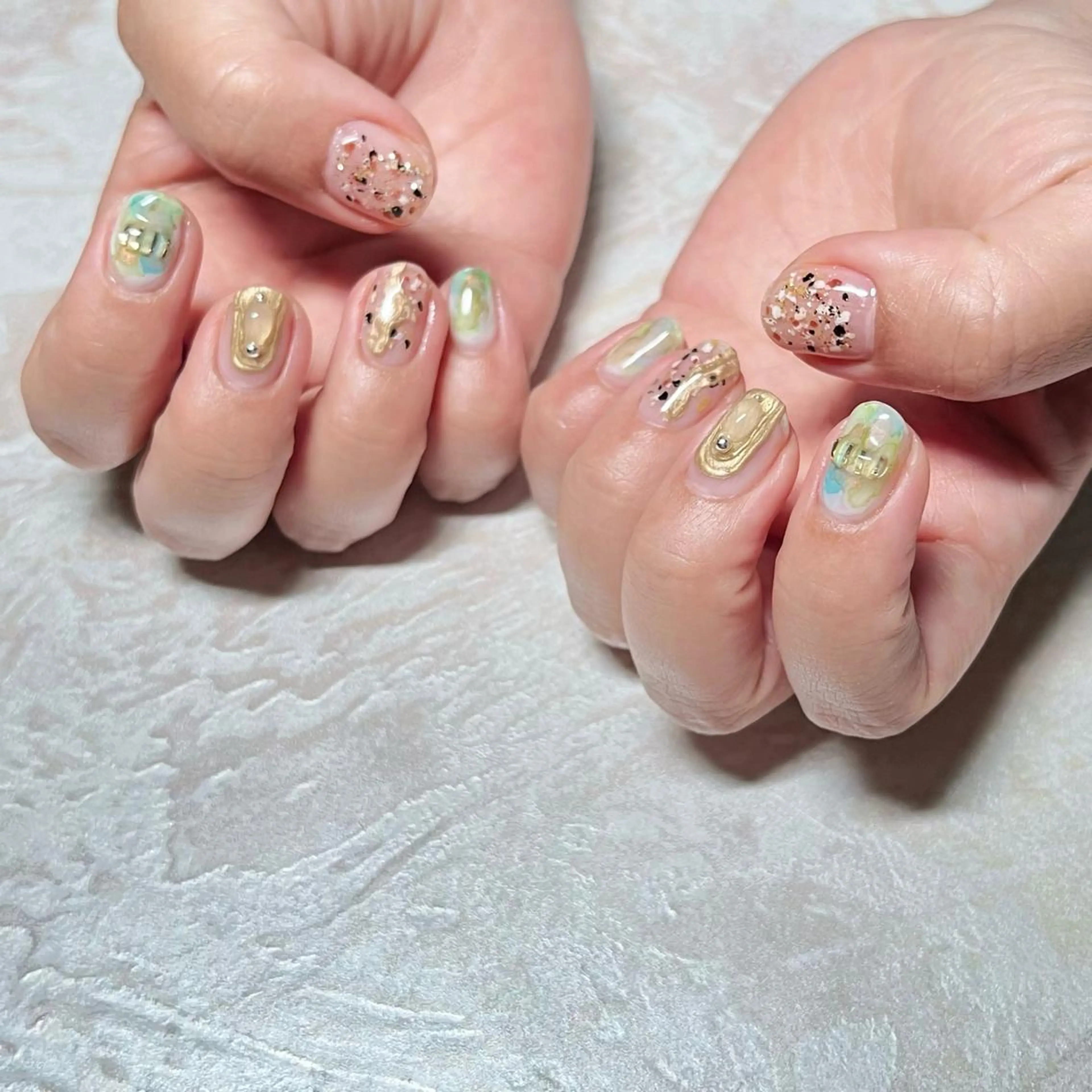 ネイル マグネットネイル ニュアンスネイル ショートネイル gemickle nailのネイルデザイン