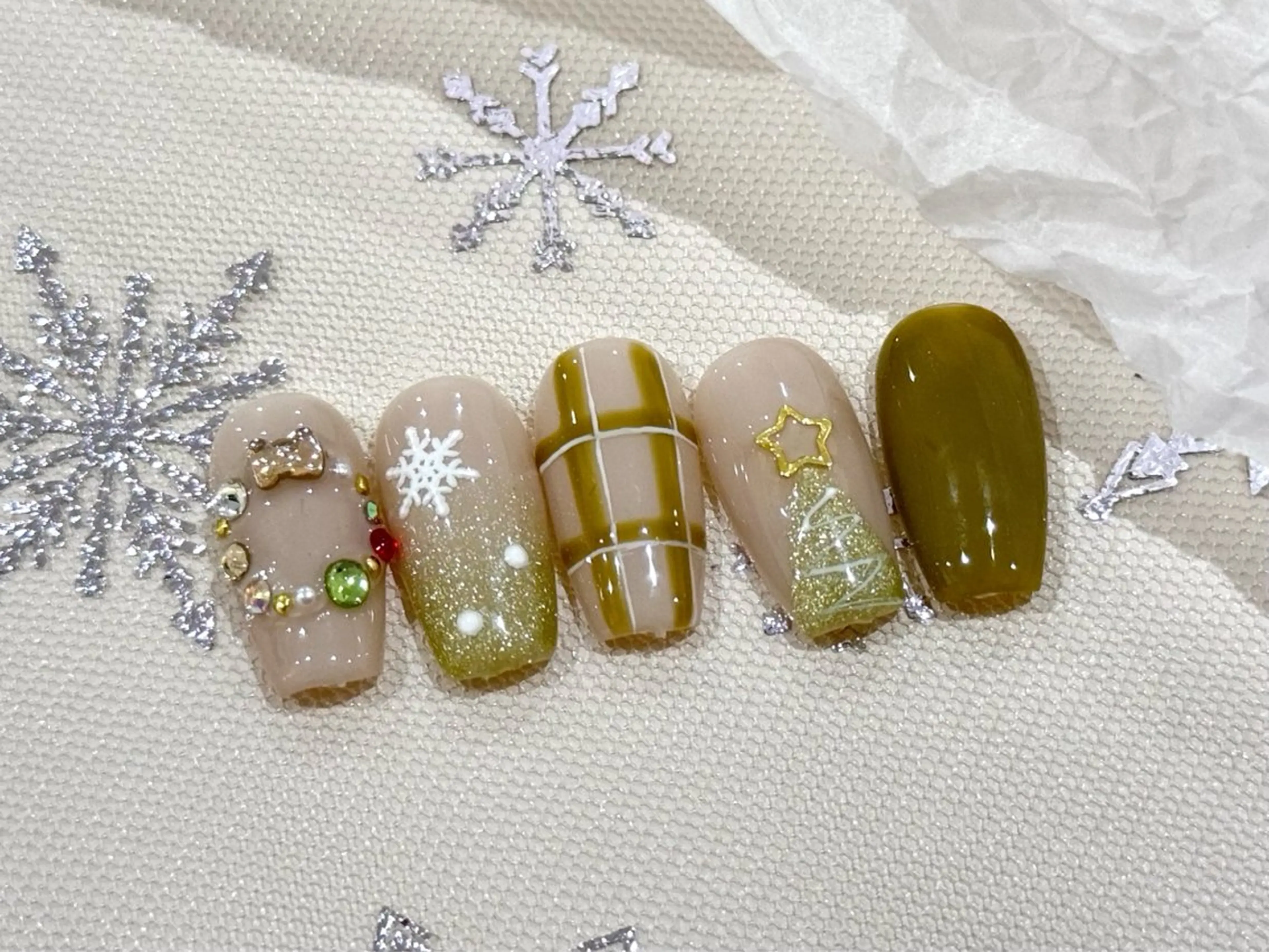 ネイル M+  Beauty Salonのネイルデザイン