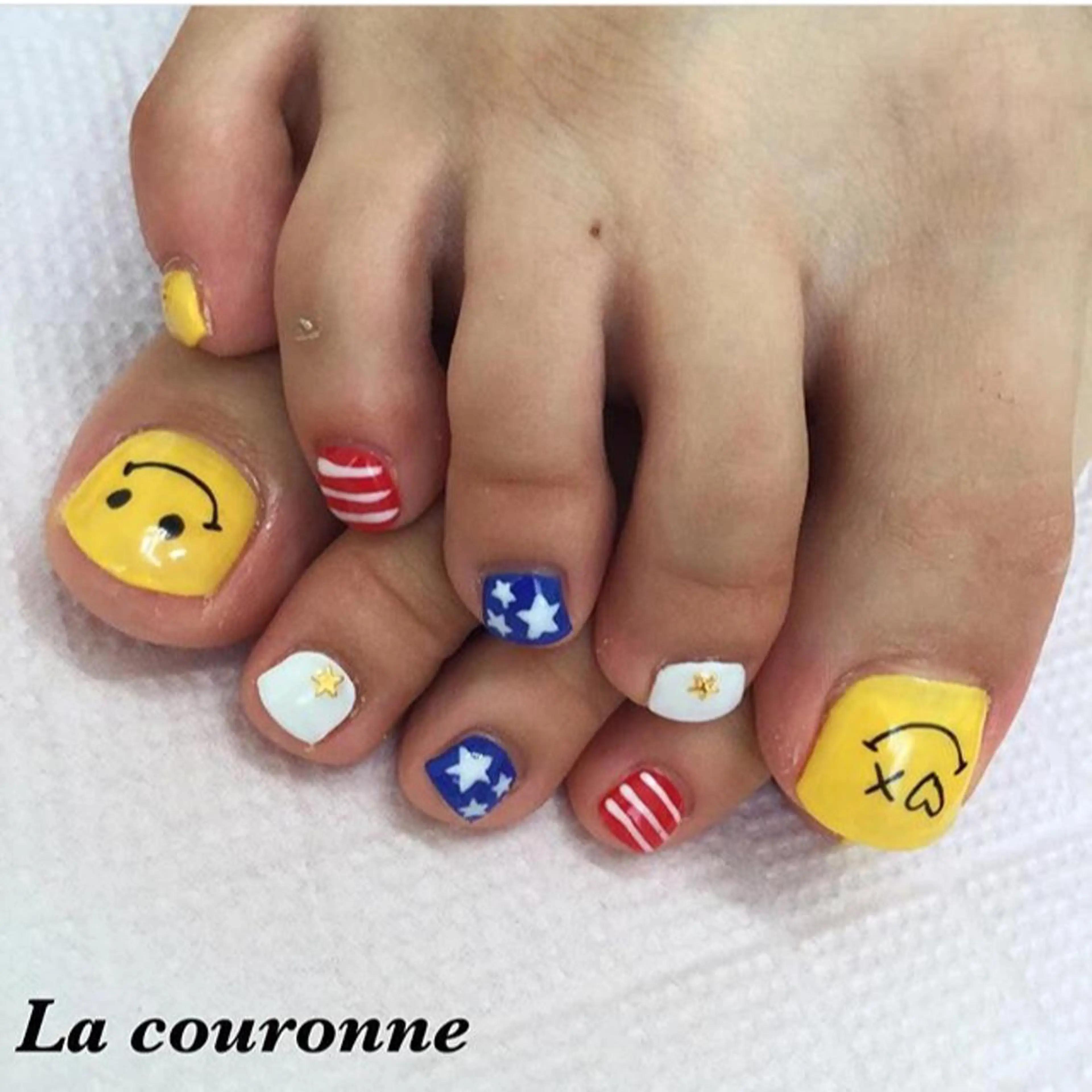 ネイル Lacouronne NATSUMIのネイルデザイン