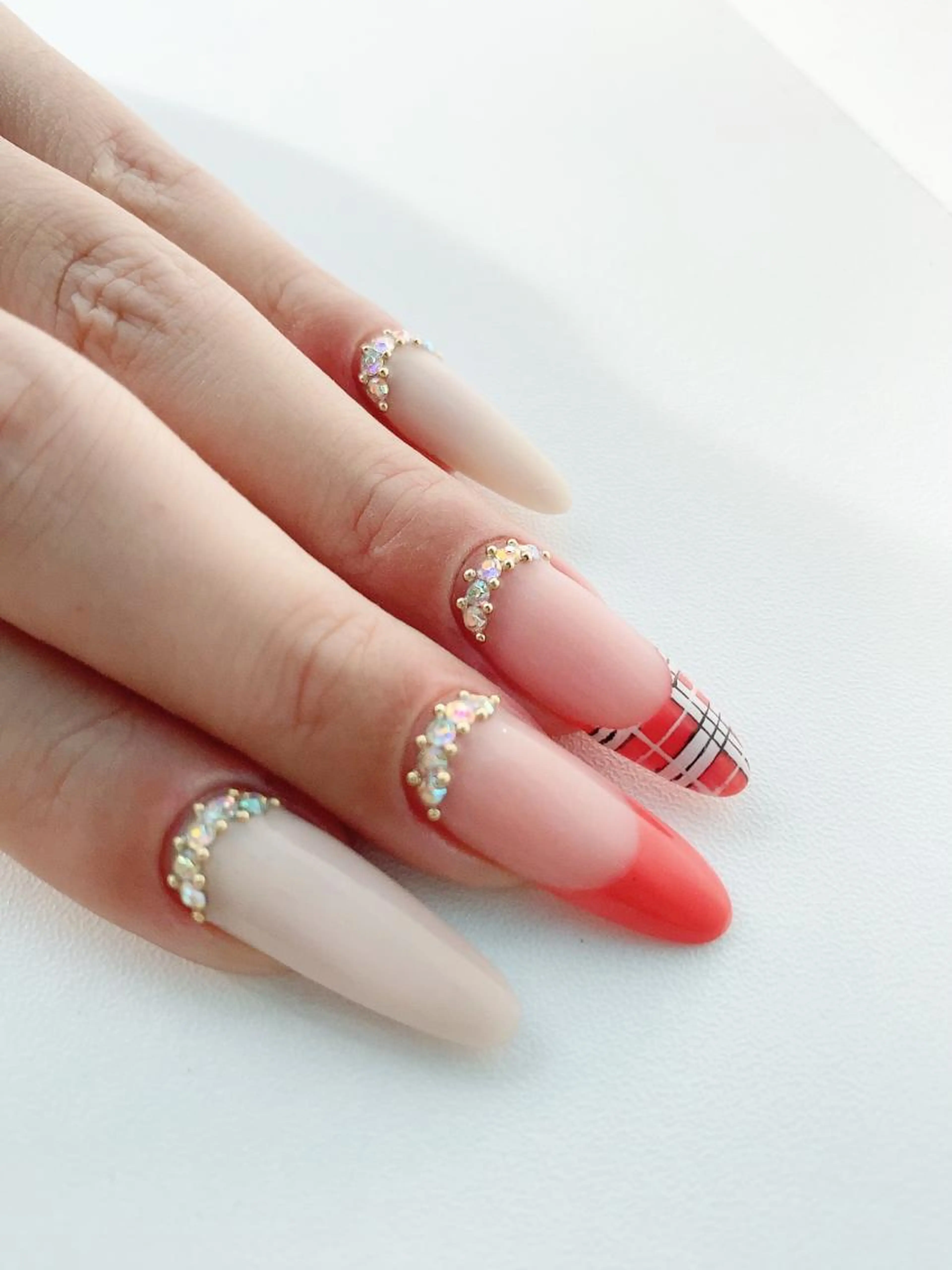 スカルプフレンチネイル💅🏻ジェルコート込み🙌 ＊オフ別途¥2.750の写真