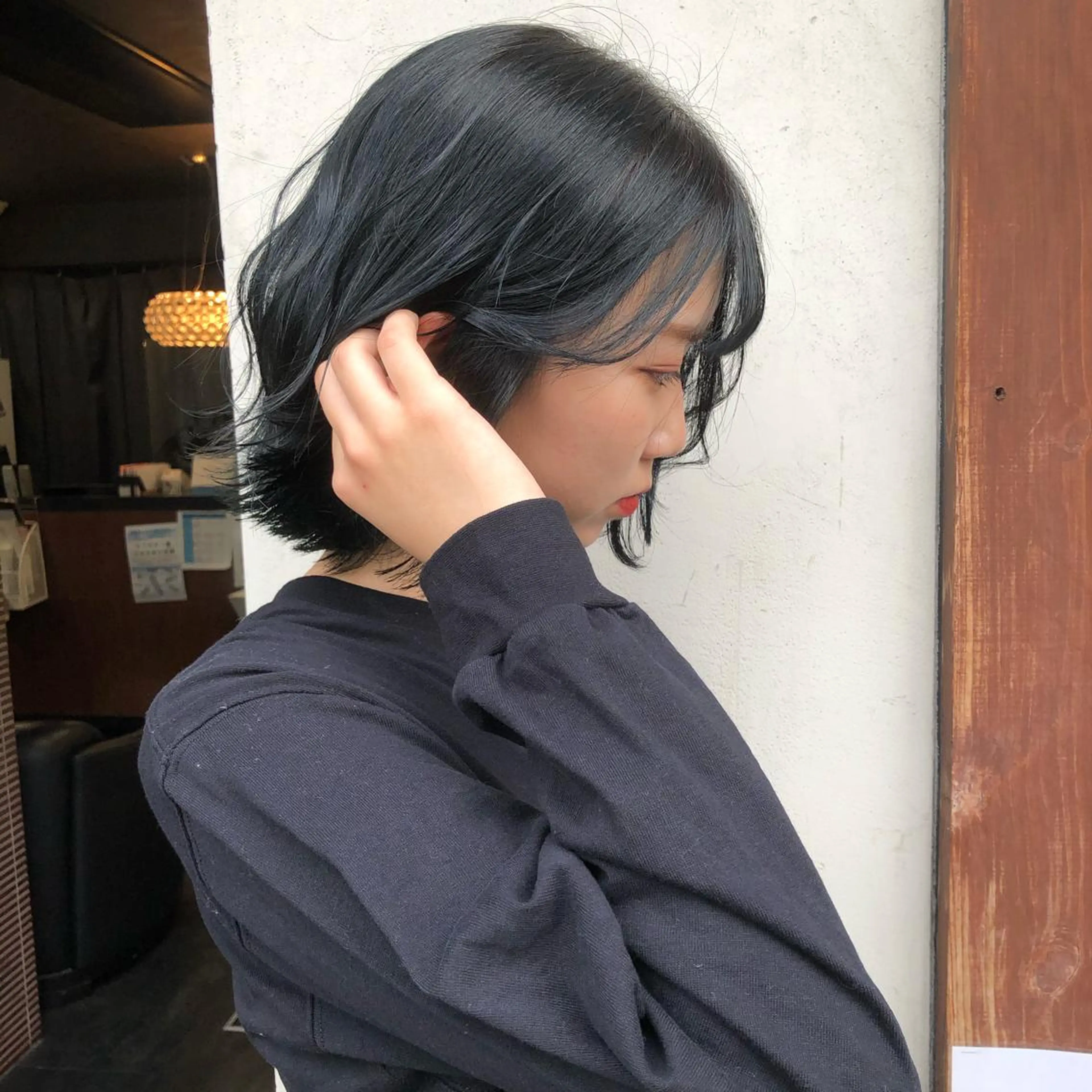 ミディアム カラー ブリーチ ネイビーカラー あさだ しゅうたろうのヘアスタイル