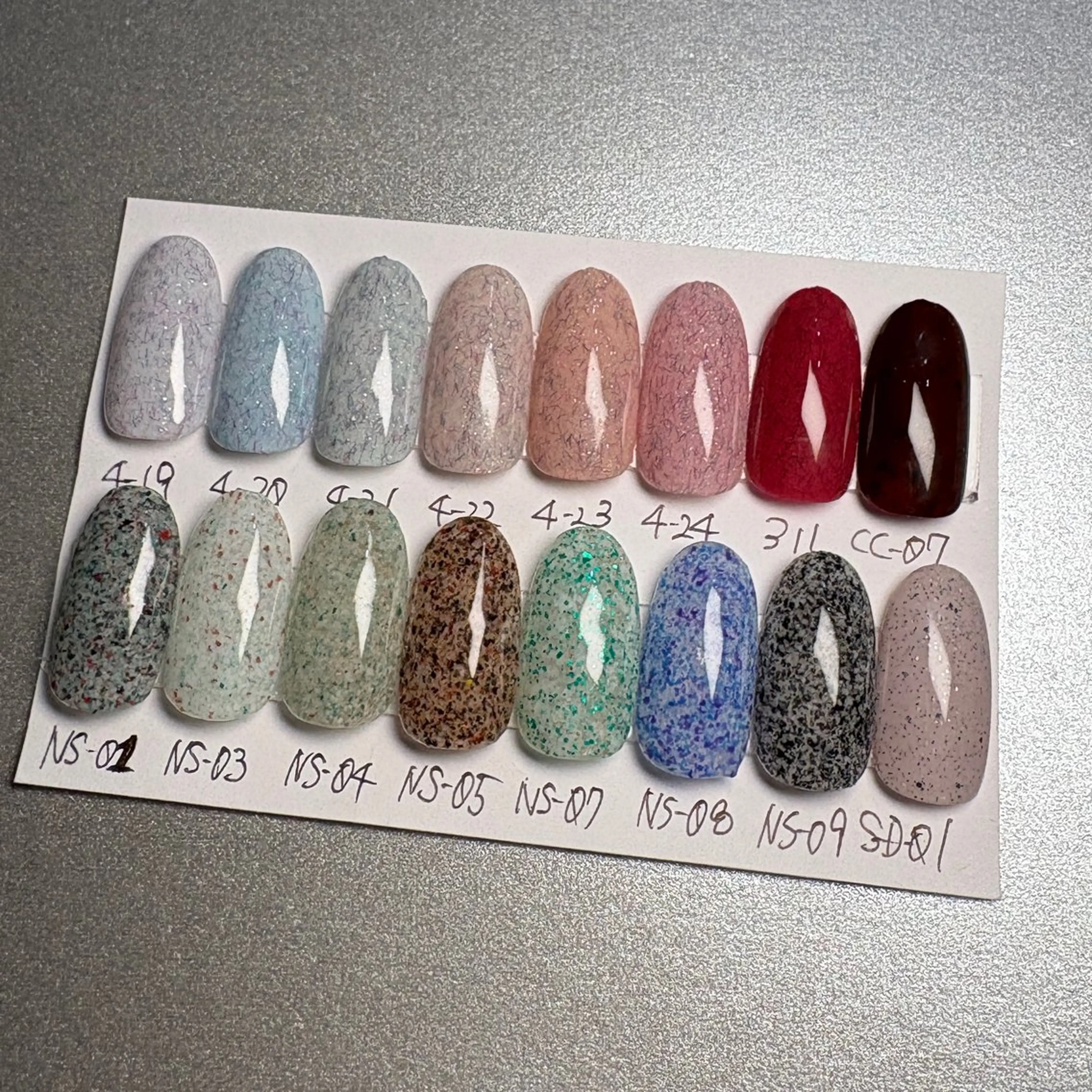 ネイル ラメ(グリッター) ワンカラーネイル うえぽん 🌟のネイルデザイン