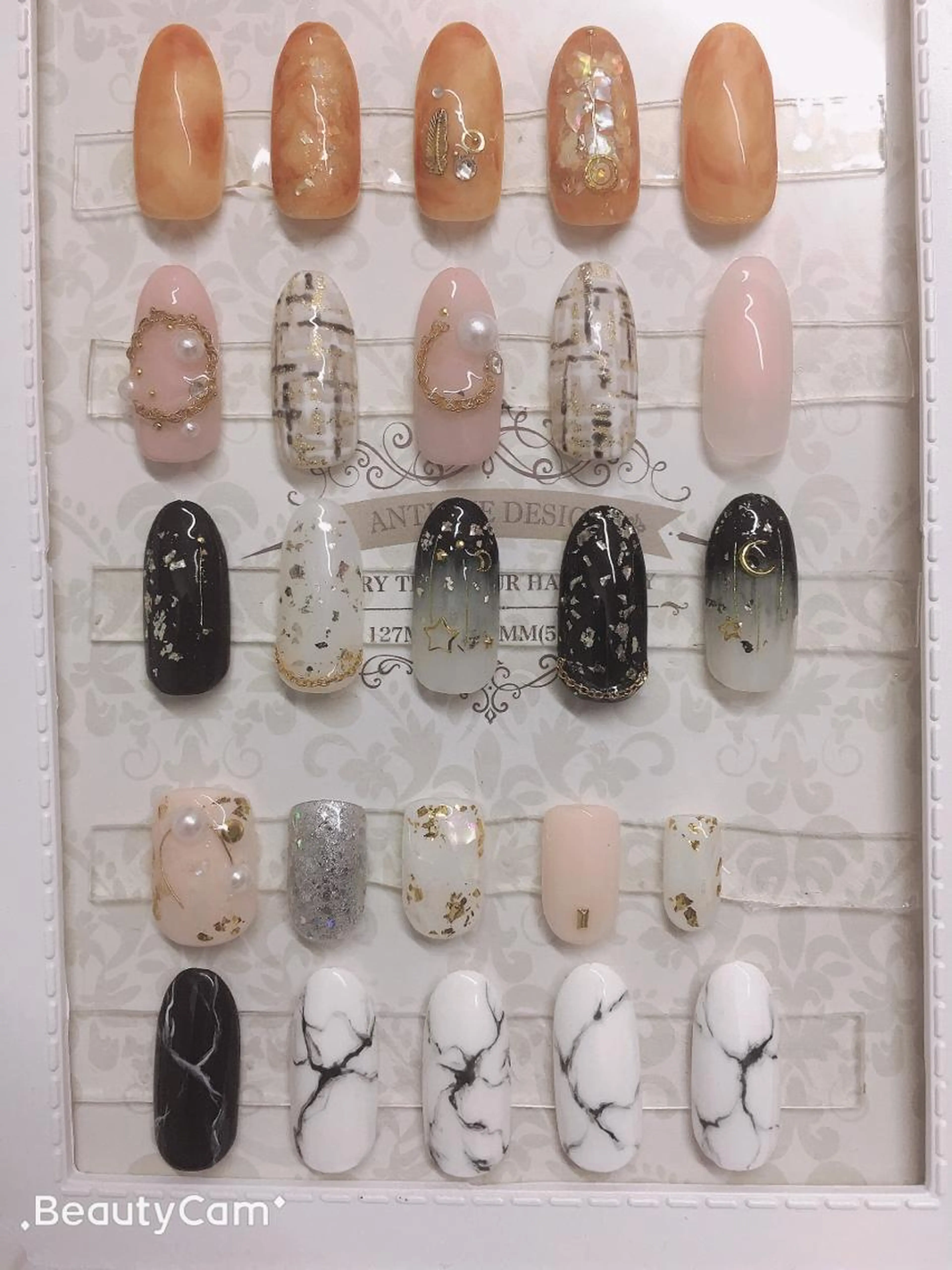 【オフなし】ハンドアート付けシンプル  ストーンとパーツ放題　 ケア込み、持ち込みデザイン放題 okの写真