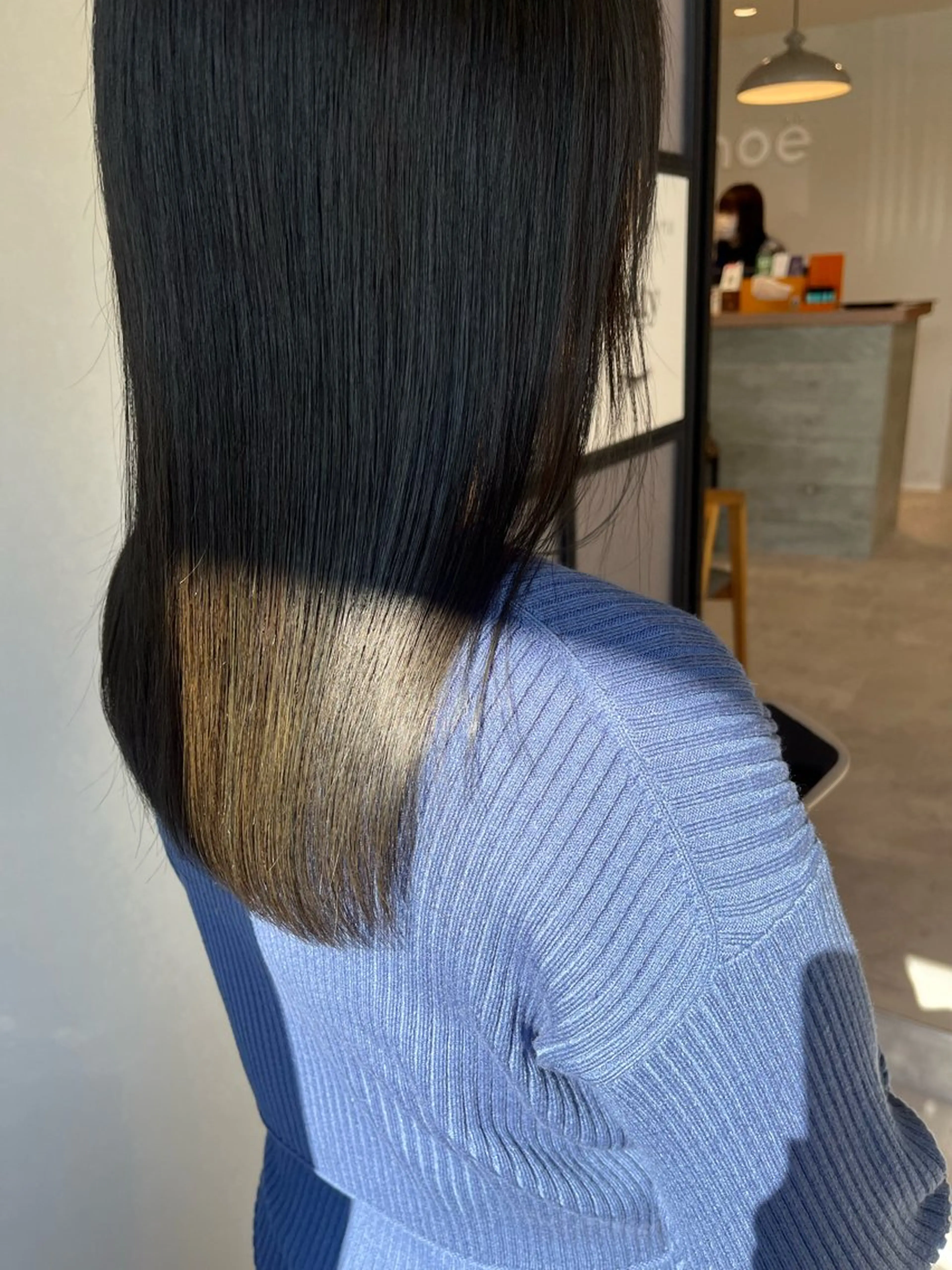 セミロング うる艶カラー asukaのヘアスタイル