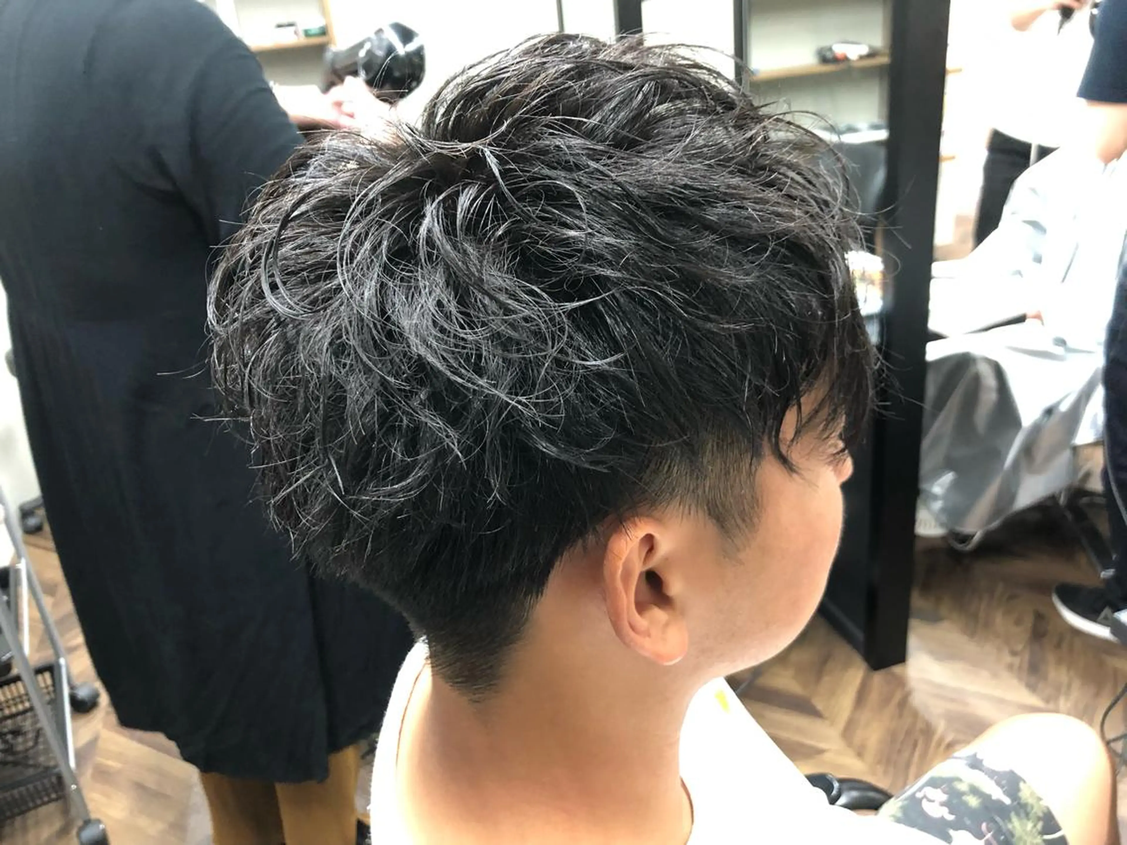 ショート カラー パーマ ヘアアレンジ メンズ キッズ ネイル マツエク・マツパ 山崎 義弘のヘアスタイル