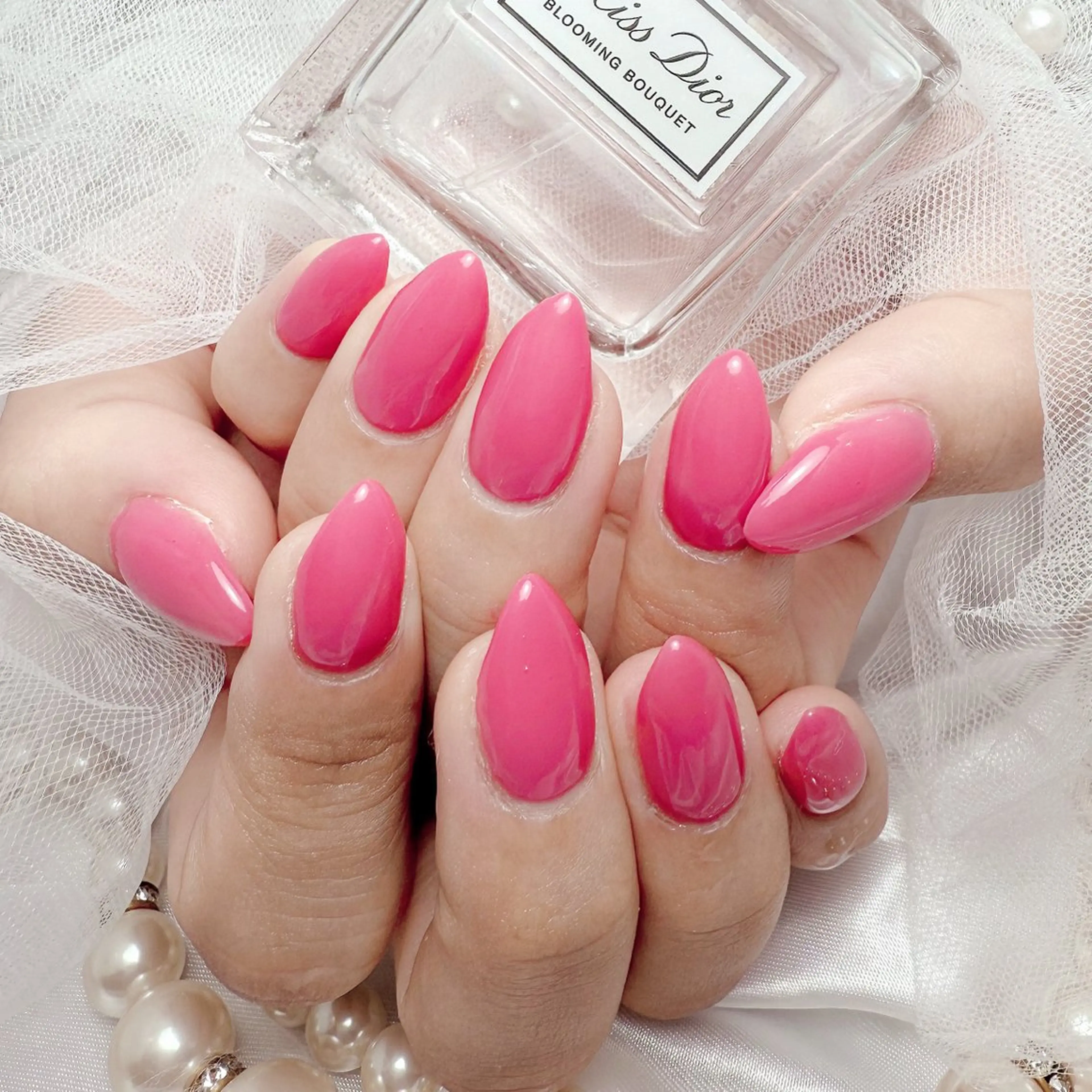 ミディアム ハンドネイル Conjunim MAMI🎀✨のネイルデザイン