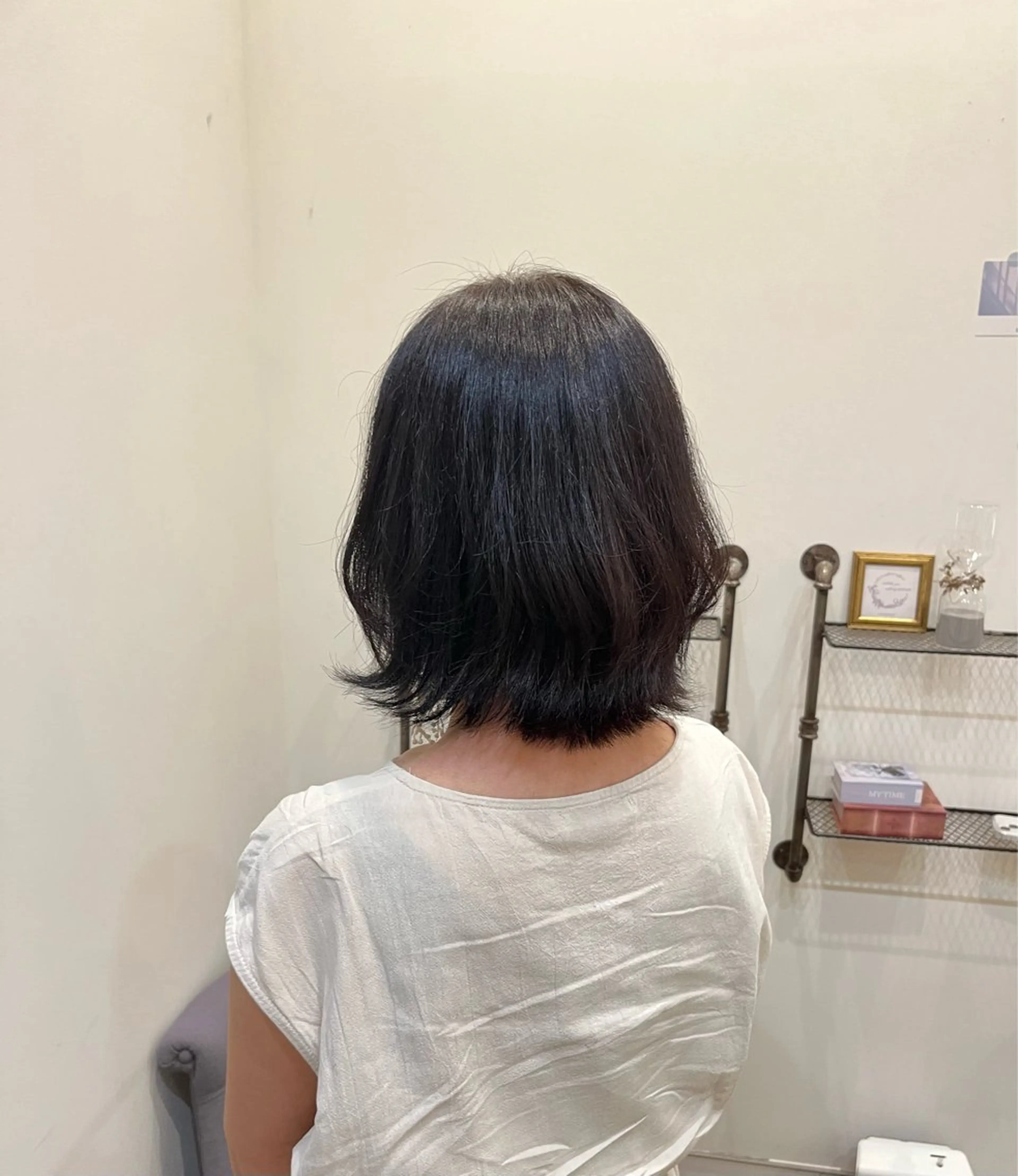 ミディアム LORAN 寺田のヘアスタイル