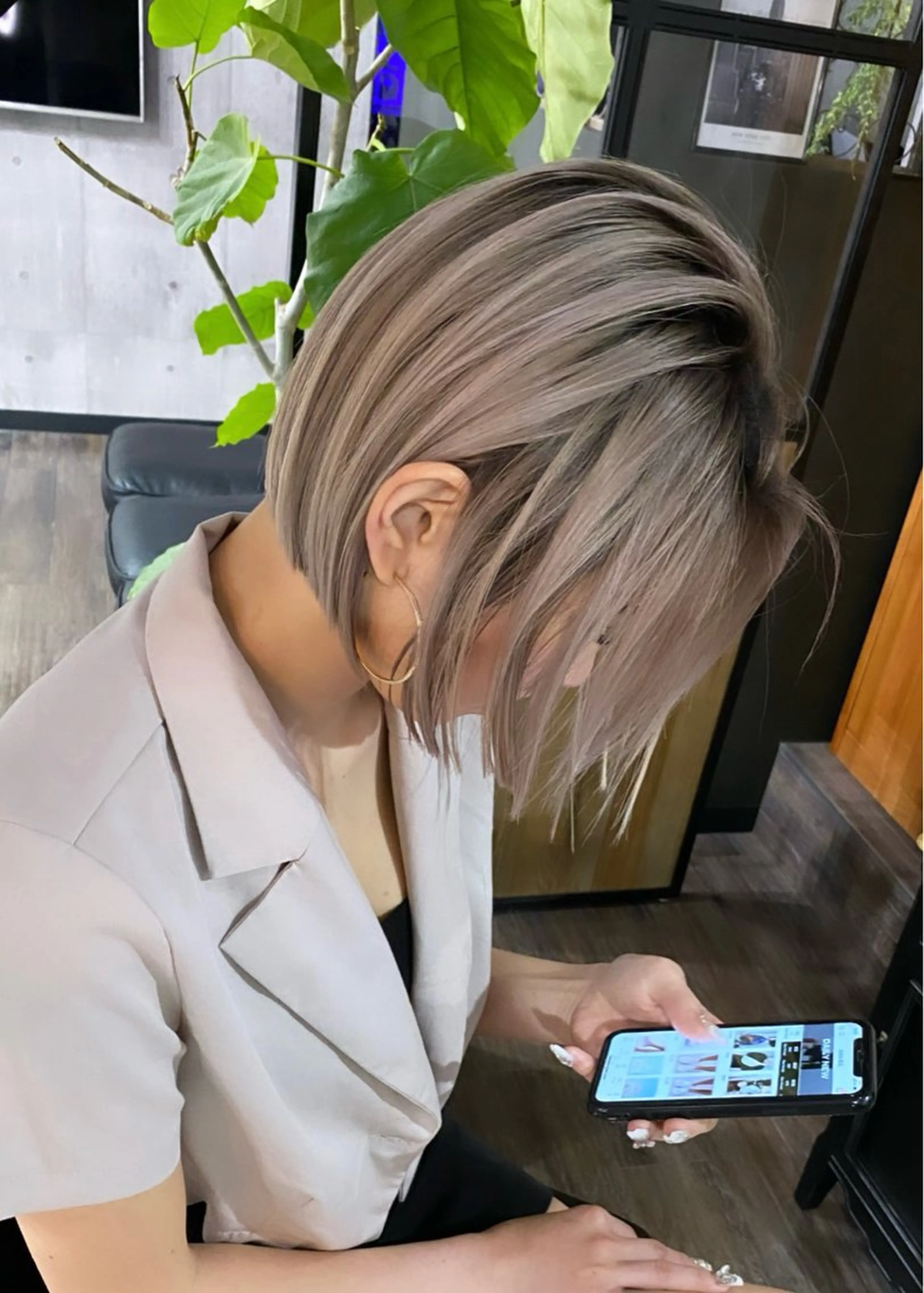 ショート レイヤーカット特化 💜SARIのヘアスタイル