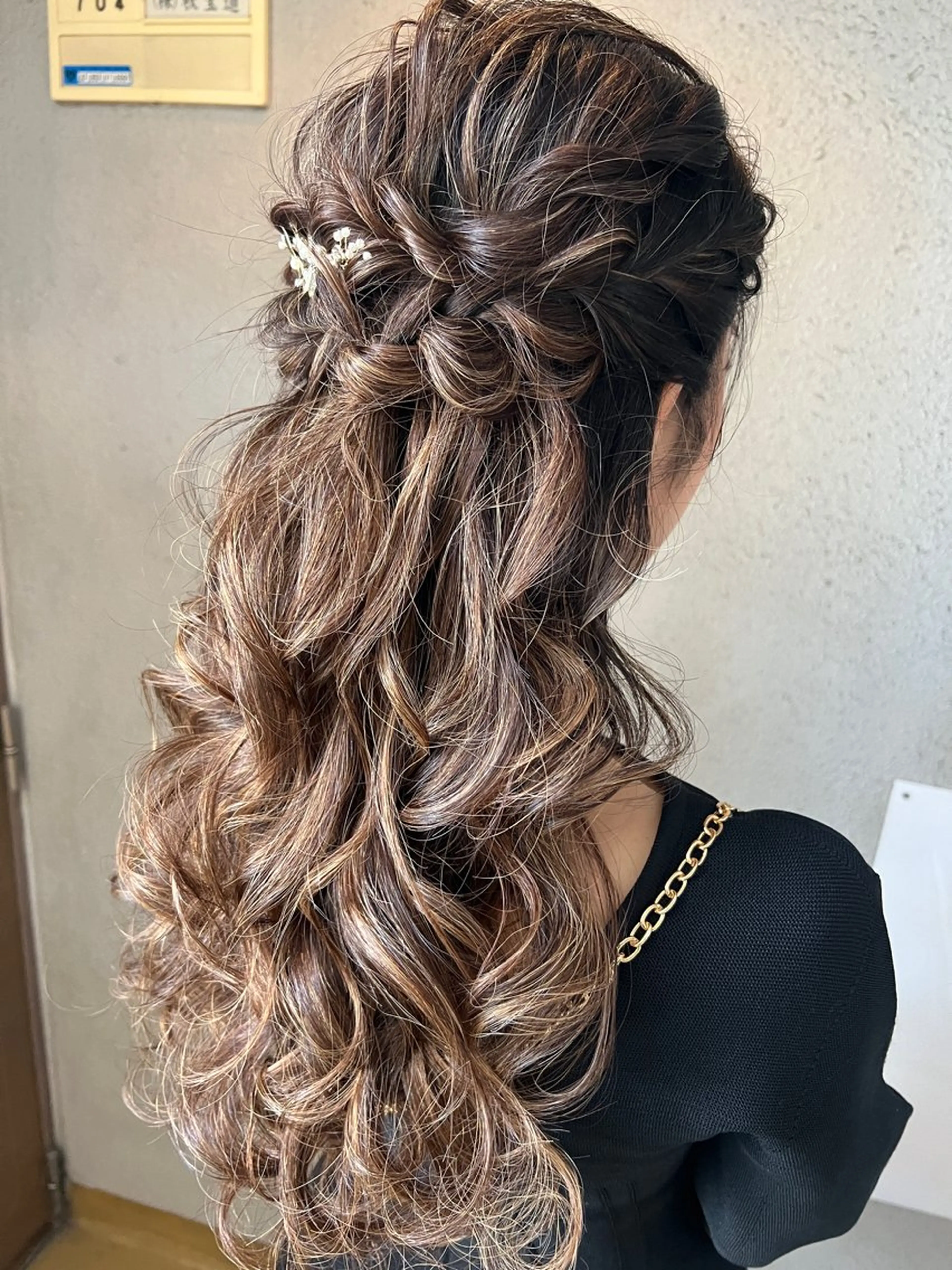 いつでもお得🉐 ヘアセットメニュー 10​〜​12時の写真