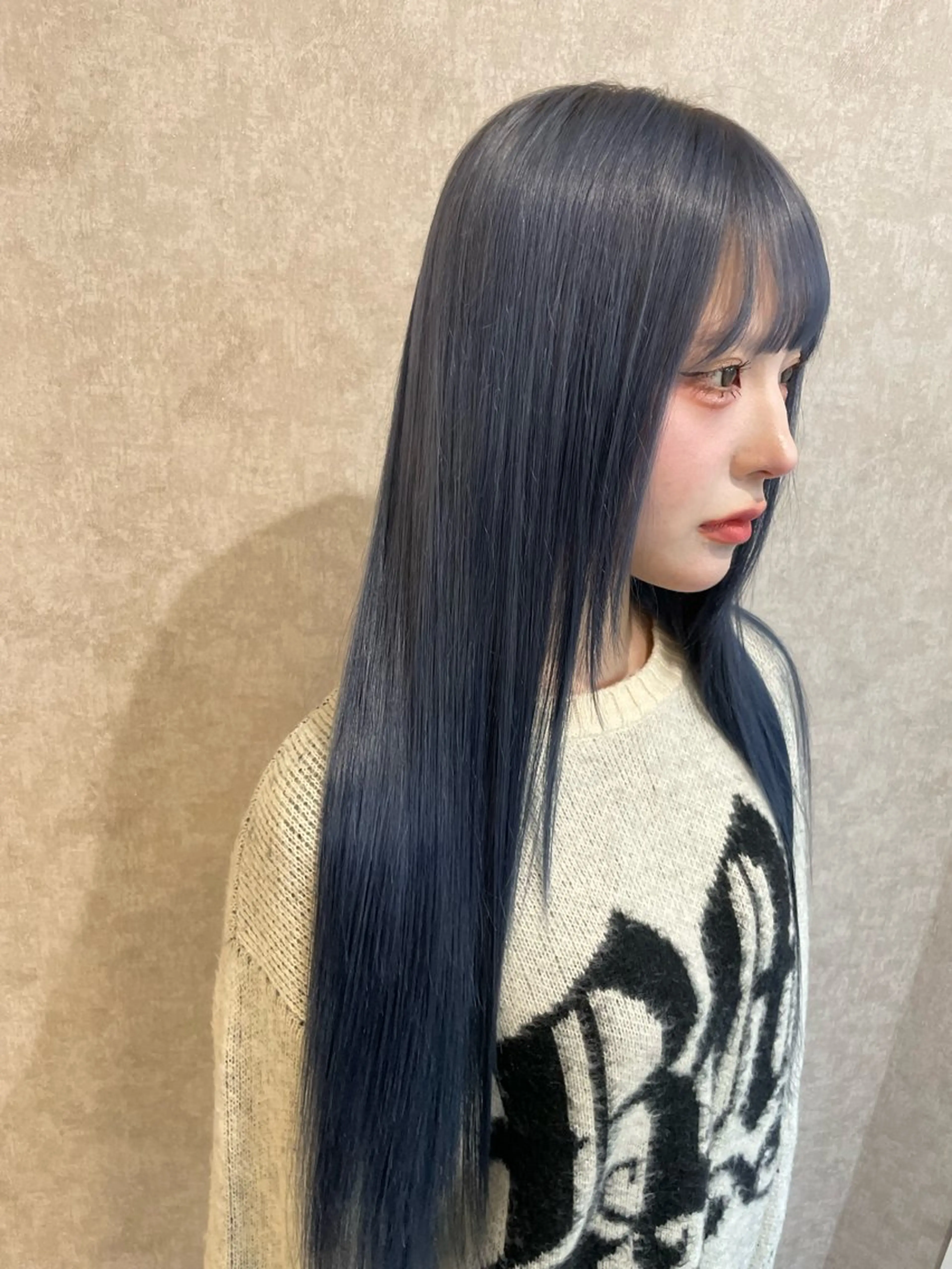 ロング カラー ブリーチ ブルーカラー ケアブリーチ 透明感カラー ネイビーカラー ヘアカラー バレイヤージュ特化｜ Takuのヘアスタイル