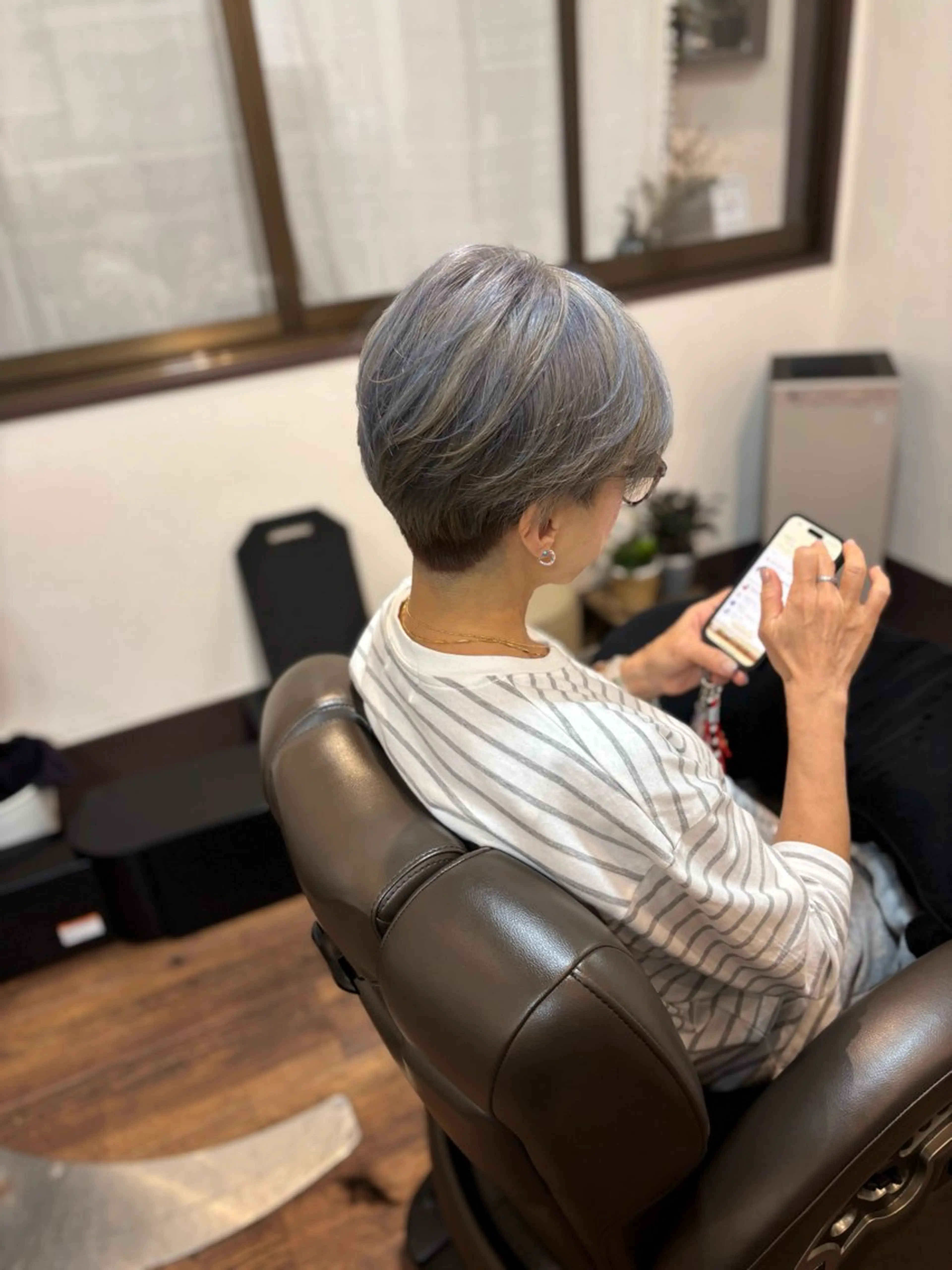 ショート 池岡 洋子のヘアスタイル