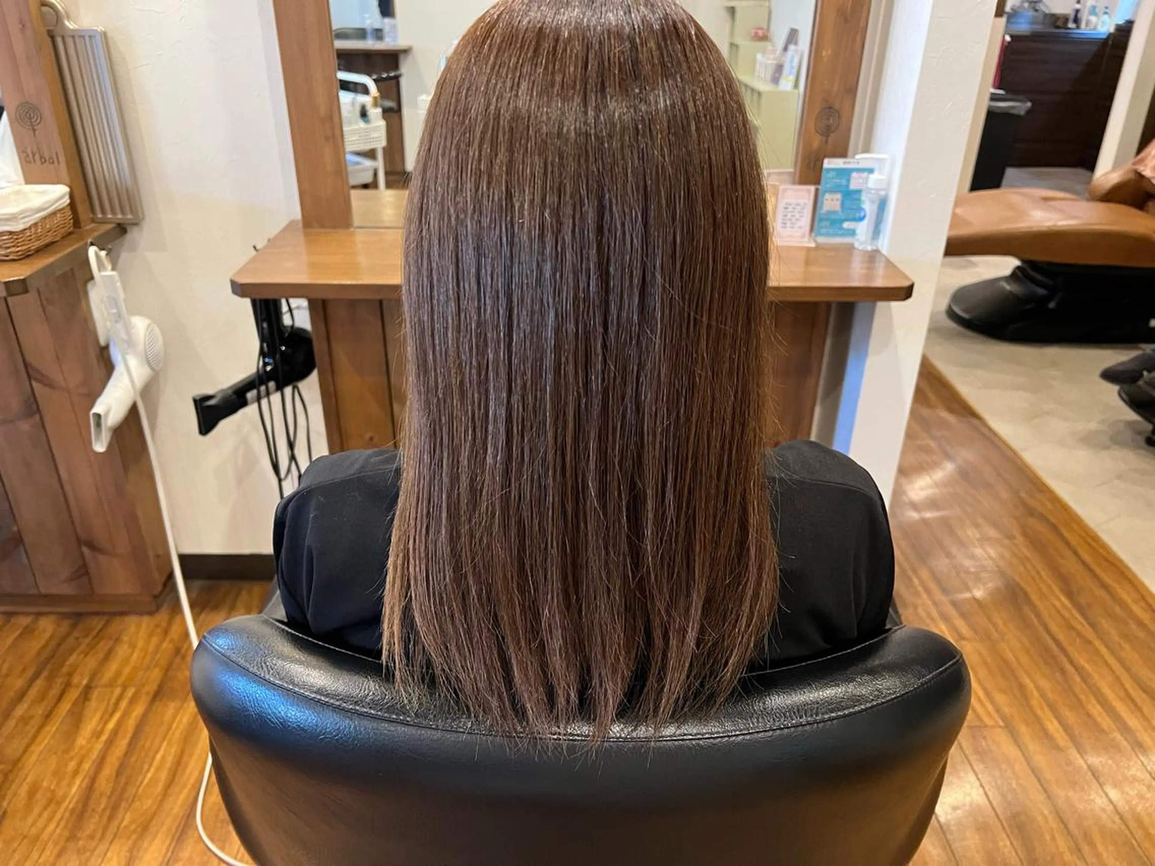 カラー 馬場 麻奈美のヘアスタイル