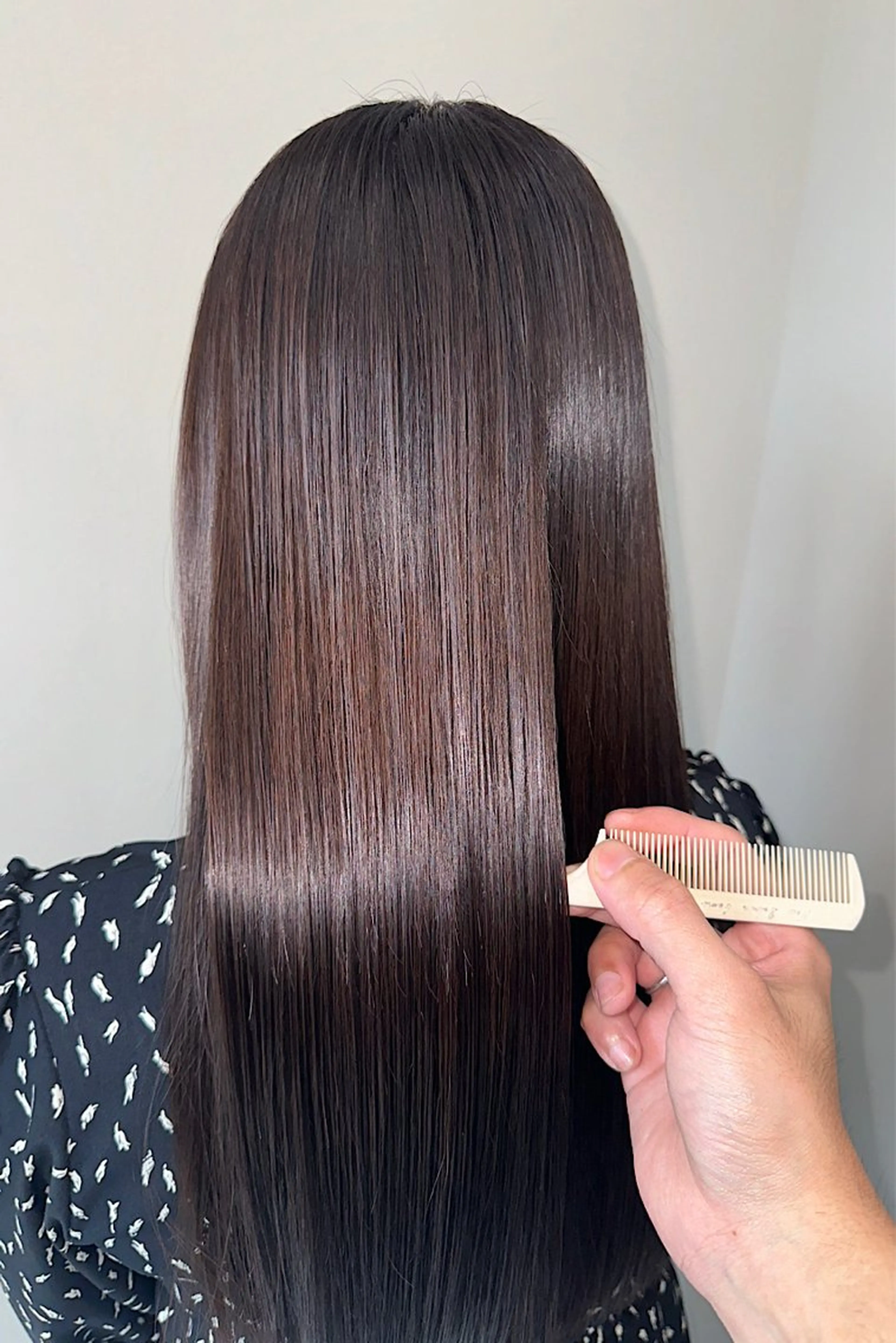 ロング 代表 玉城孝徳のヘアスタイル