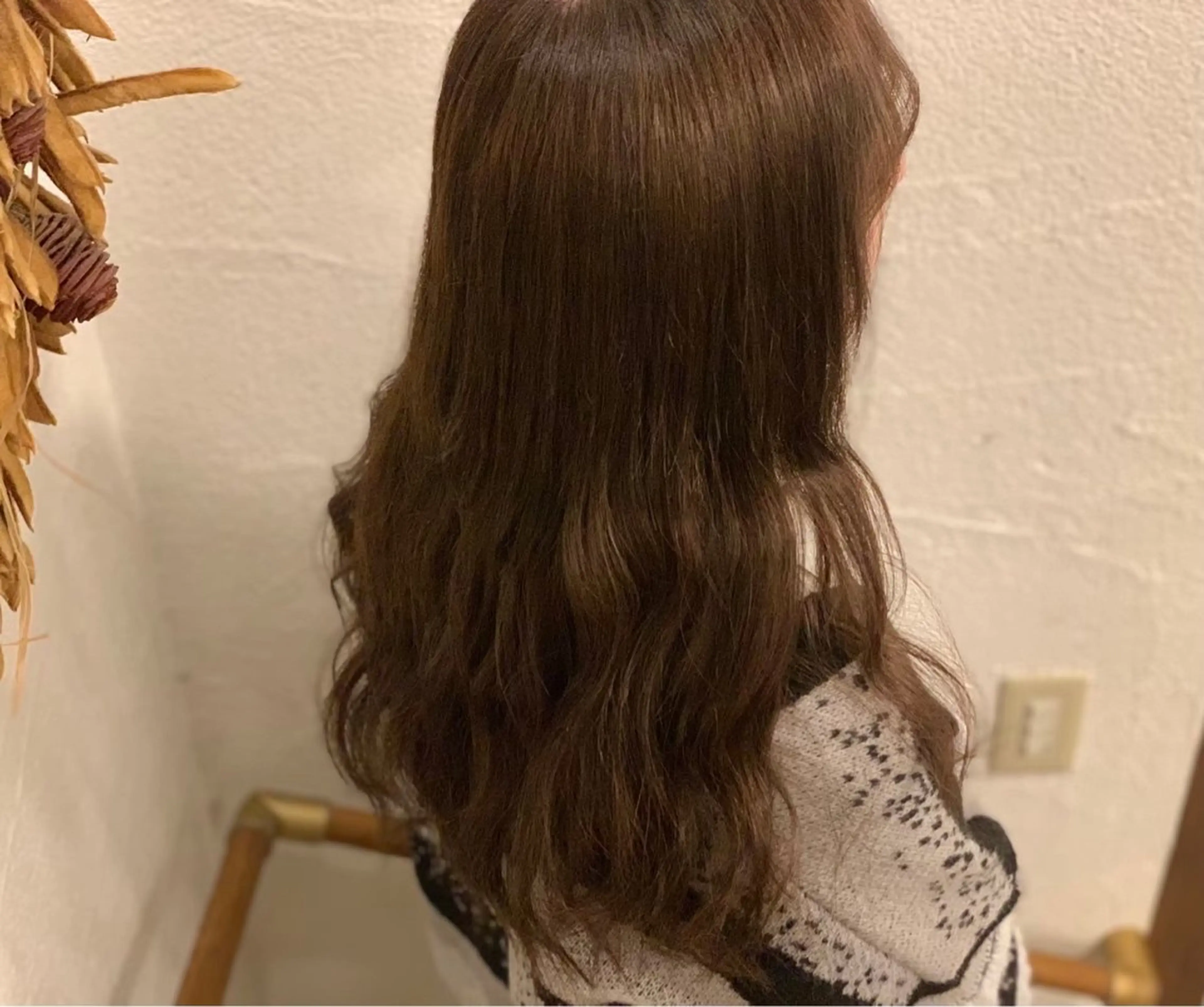 [❤︎minimo限定価格❤︎]ロング料金¥0円　💖驚きの可愛いベージュ💖ブリーチ無しダブルカラーの写真