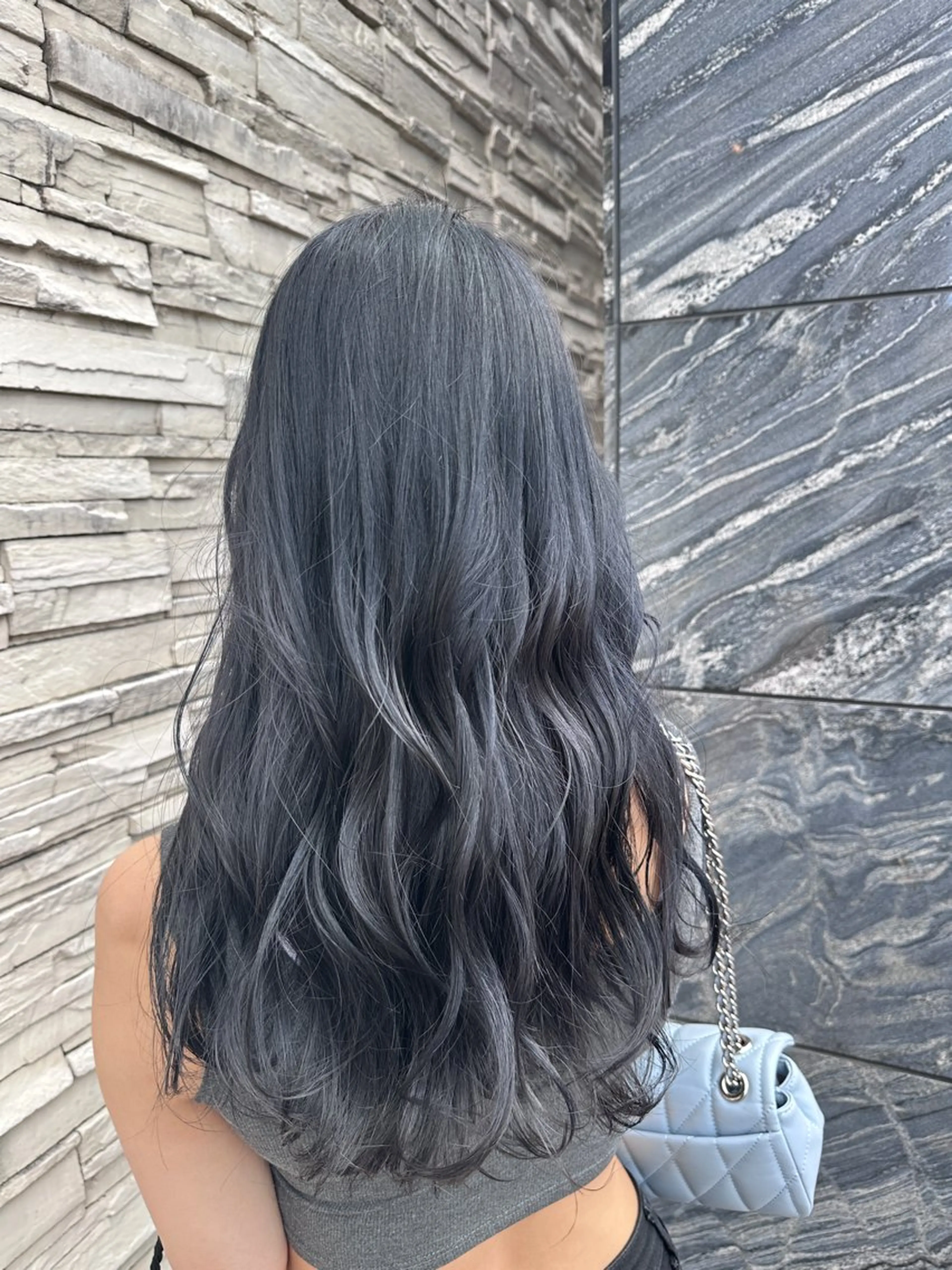 ロング カラー 黒髪 ブルーカラー 縮毛矯正/パーマ /艶髪/赤松❄️のヘアスタイル