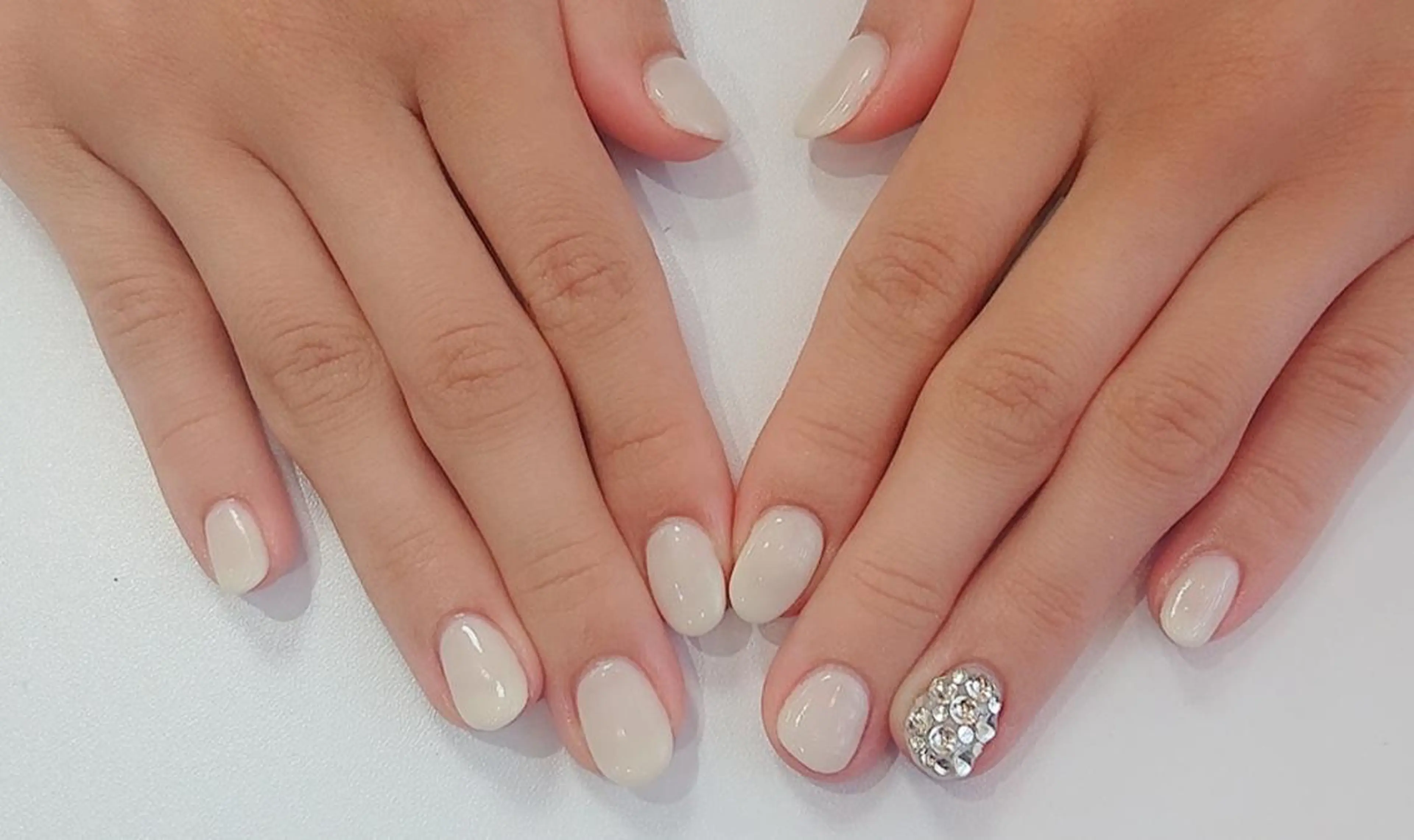 ネイル 🍒当日もOK🍒 𝑳𝑼𝑵𝑨花井のネイルデザイン