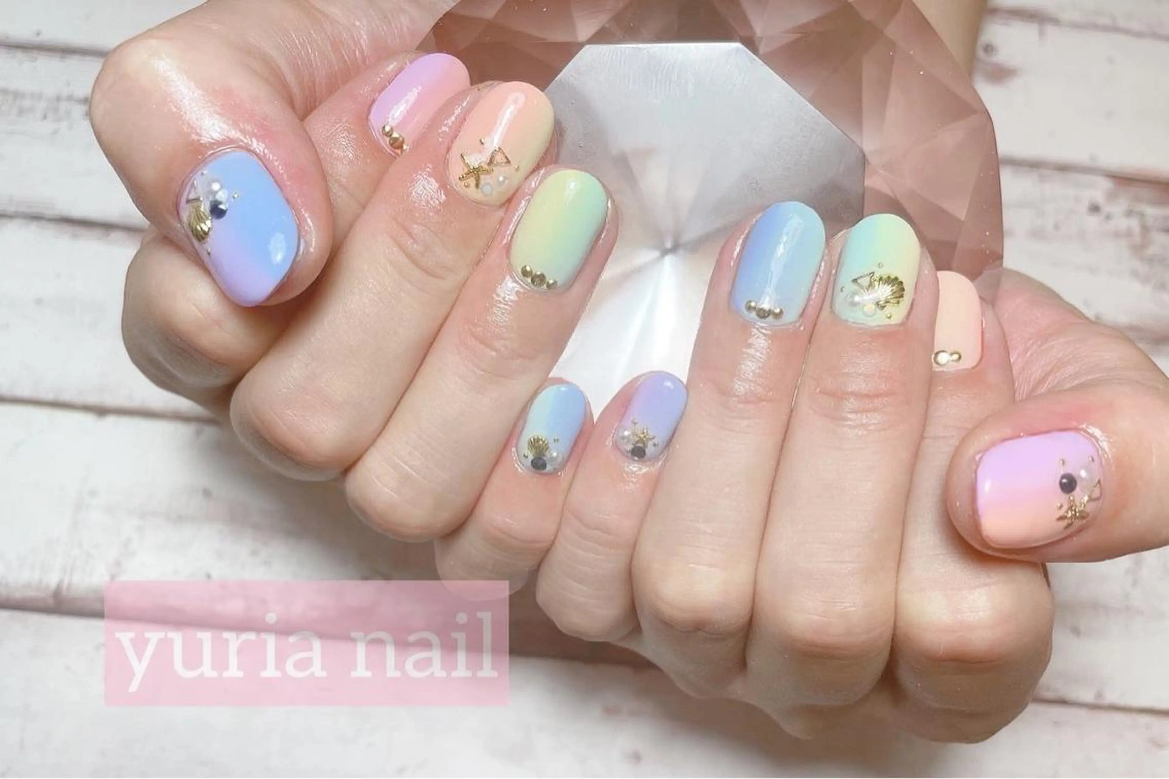 ネイル ジェルネイル グラデーション パステルネイル ネイルチップ 小林 ゆりあのネイルデザイン