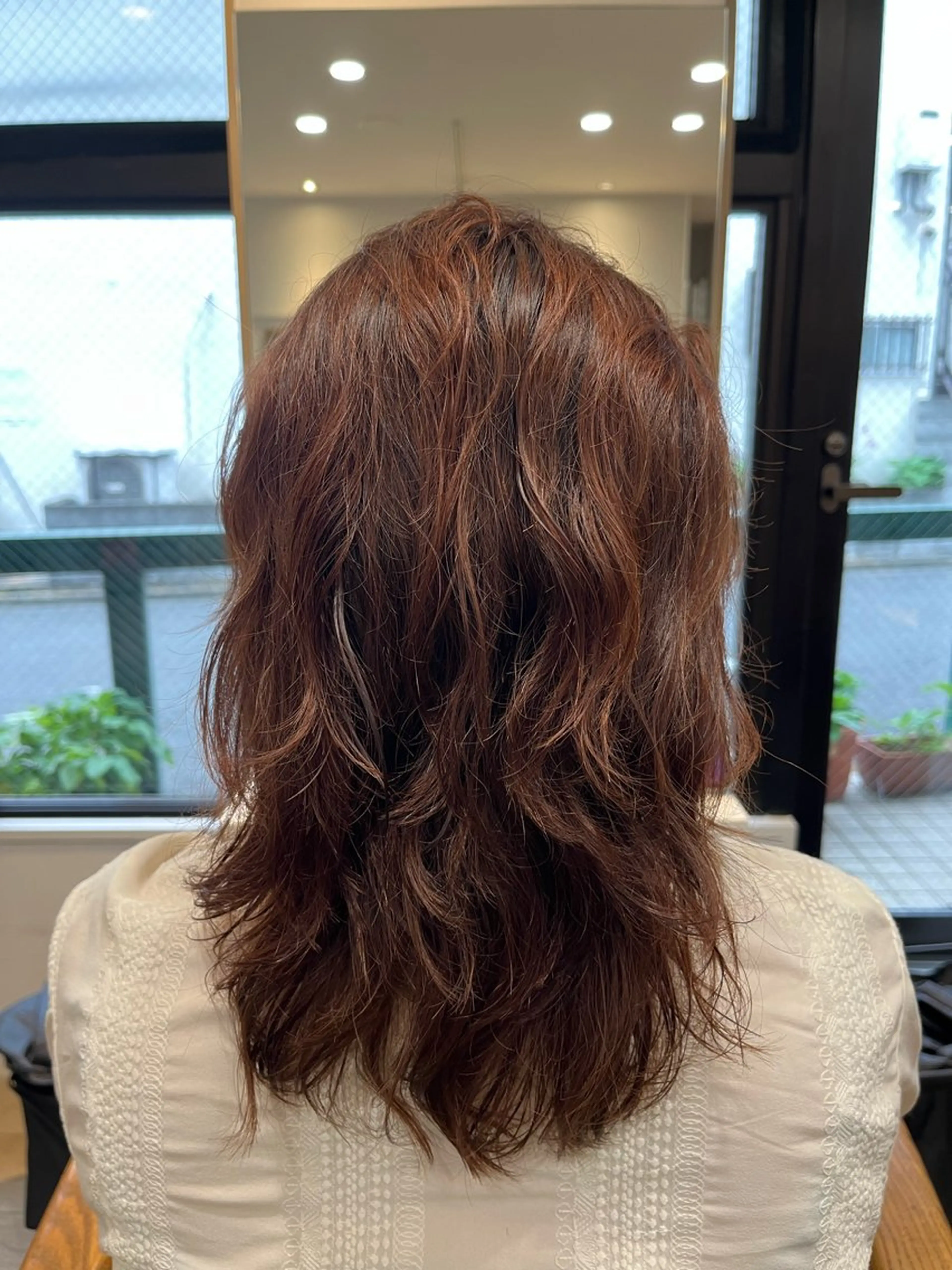 ロング 小鴨 美佳のヘアスタイル