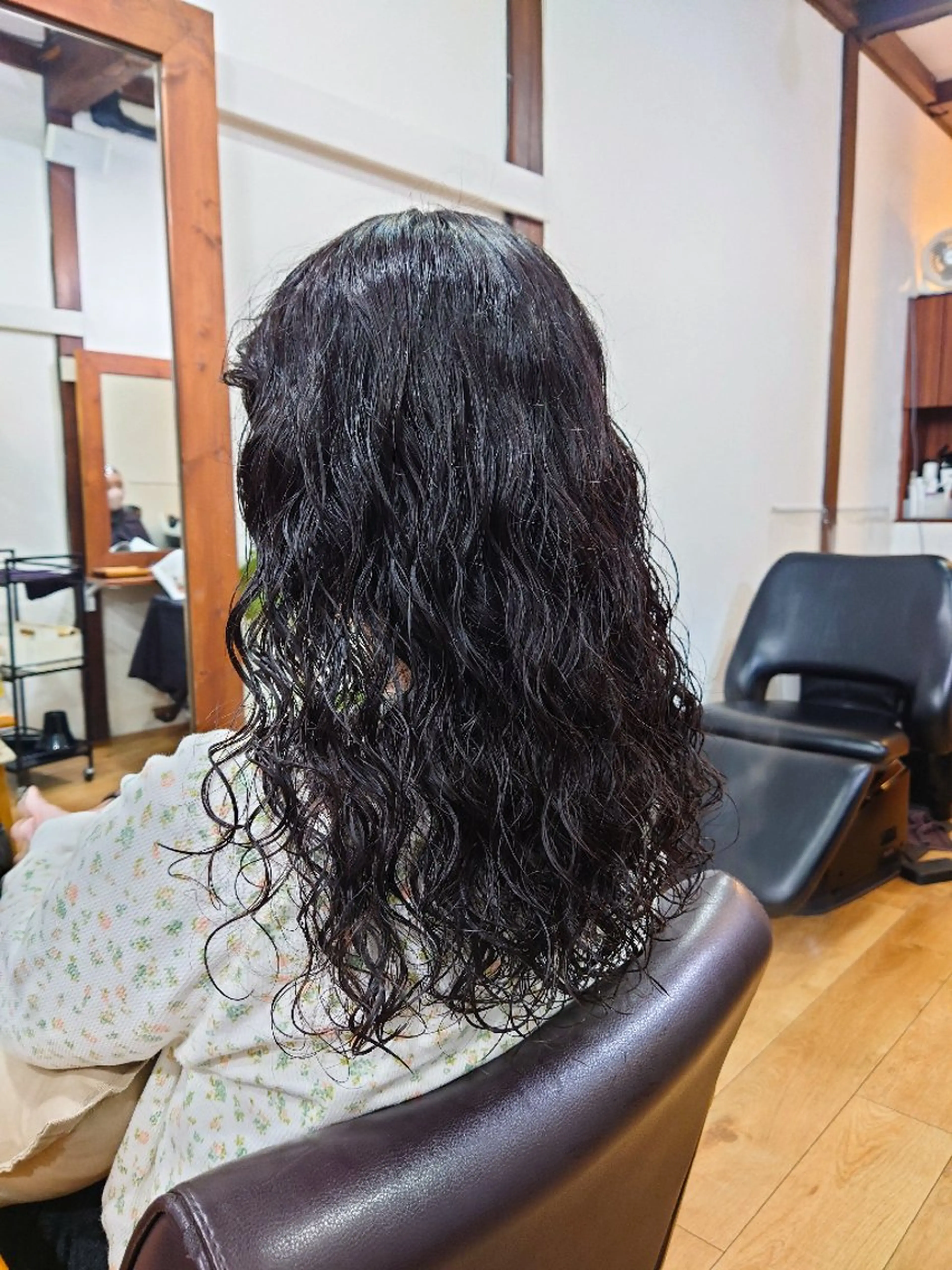 ロング ロング カット パーマ トリートメント 【pejite】 小沼 勇貴のヘアスタイル