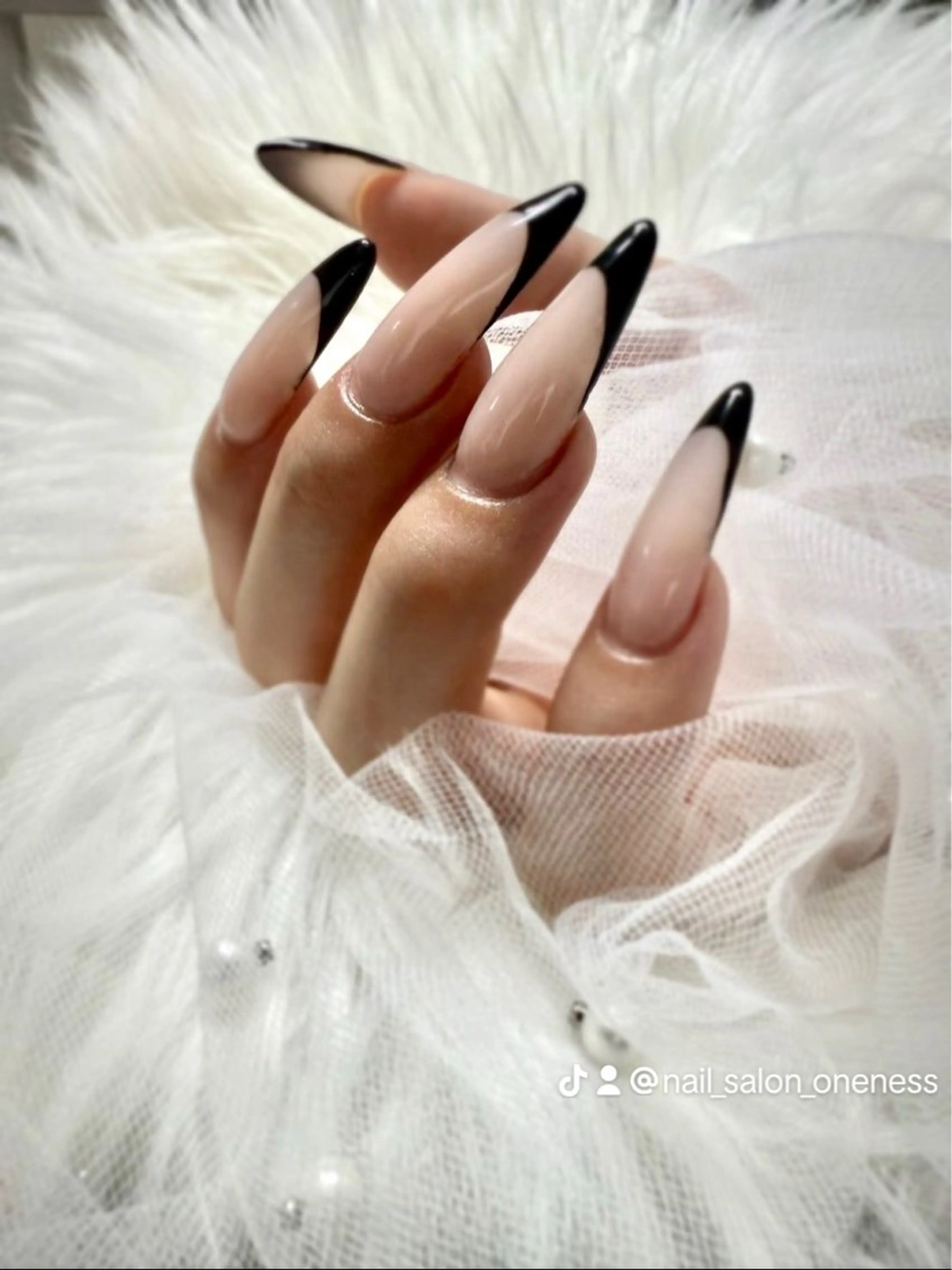 ネイル フレンチネイル ゴージャス スカルプネイル nail salon oneness🎀のネイルデザイン