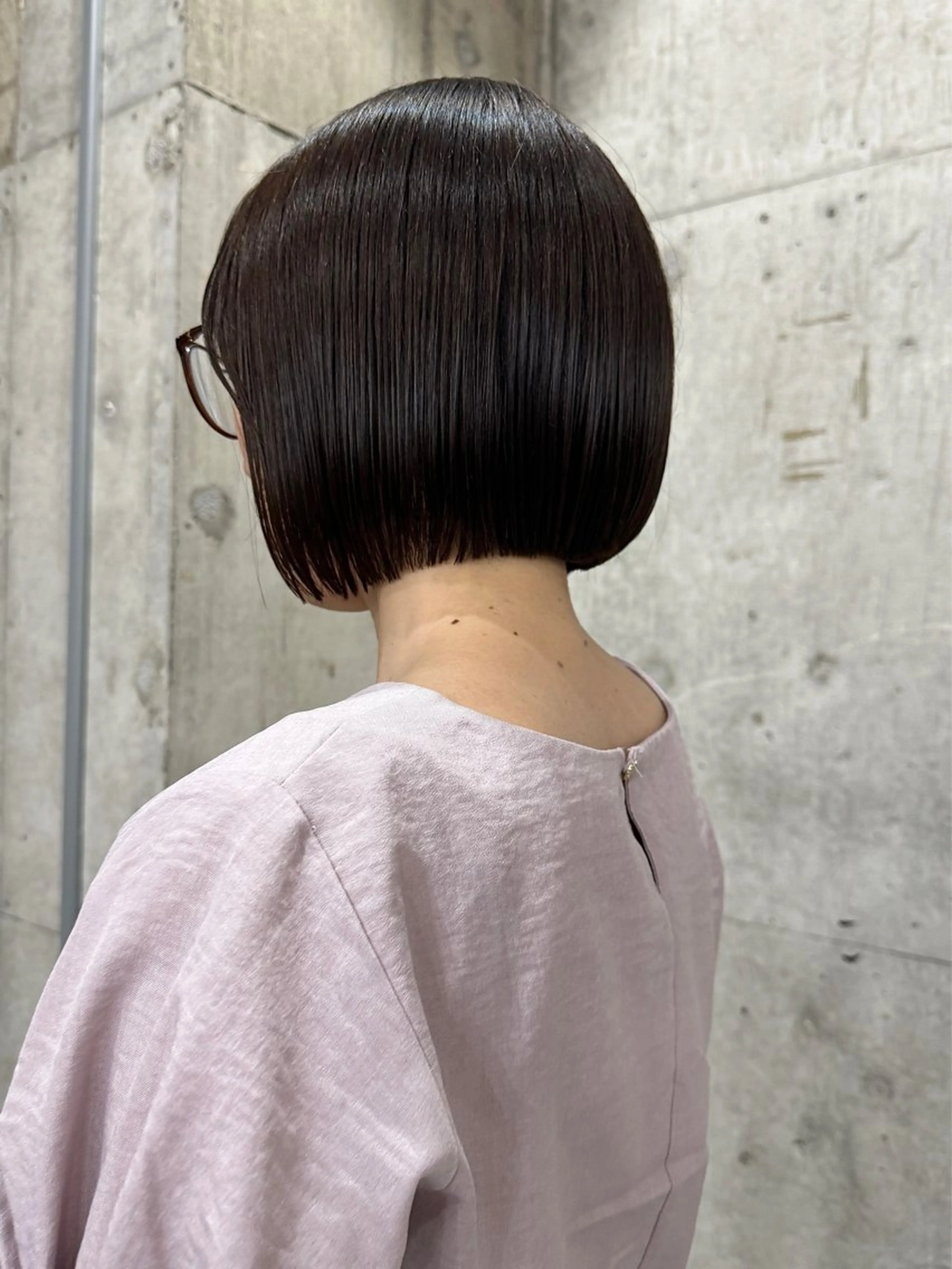 ショート ボブ 似合わせカット 切りっぱなしボブ/ ブリーチカラー/大塚のヘアスタイル