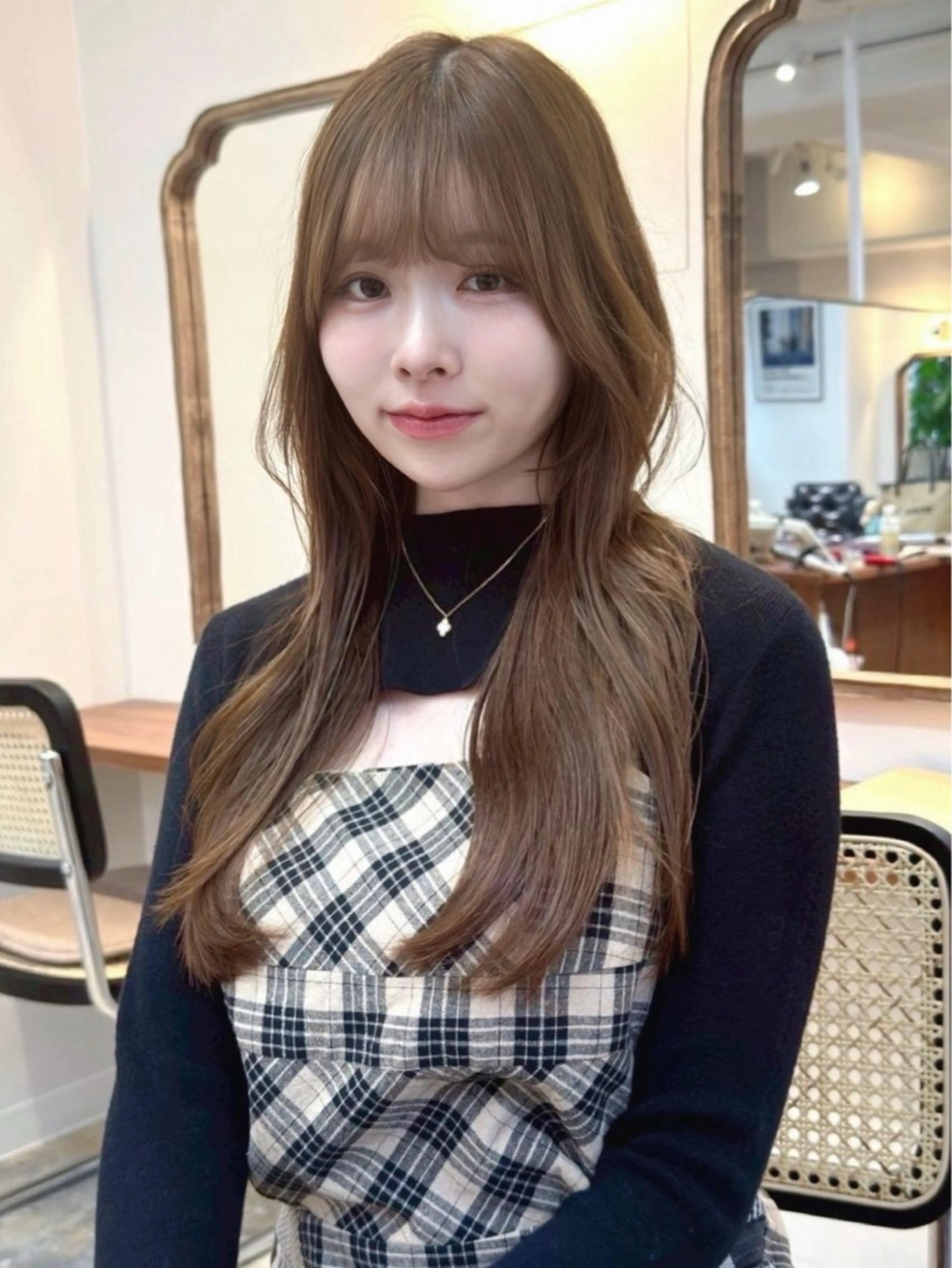 ロング 小林 美月  透明感カラーのヘアスタイル